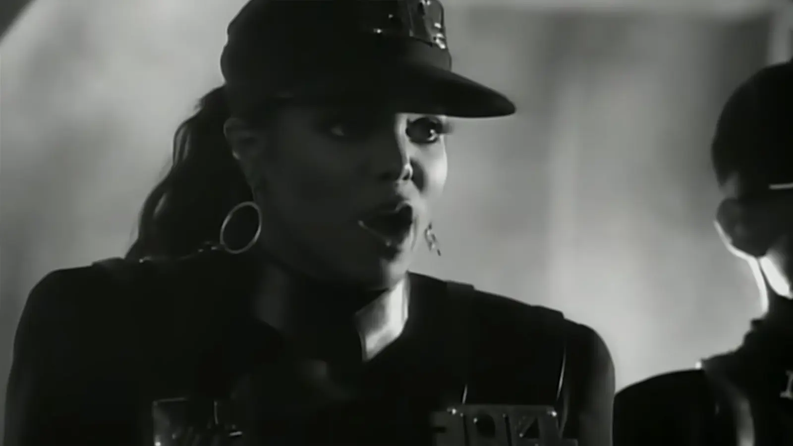 Bir Şarkı Neredeyse Laptopları Bozacaktı: Janet Jackson Olayı ve Microsoft'un 'Gizli' Filtresi