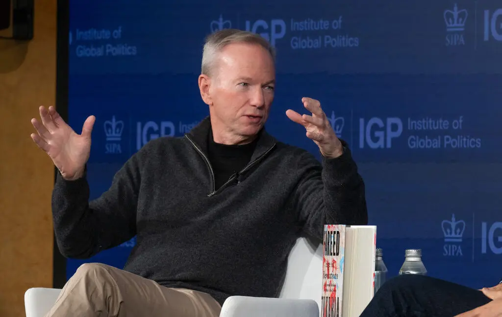 Eric Schmidt'ten Şok Edici Uzay Planı: Yapay Zeka İçin Yörüngede Veri Merkezi Mi Kuracak?