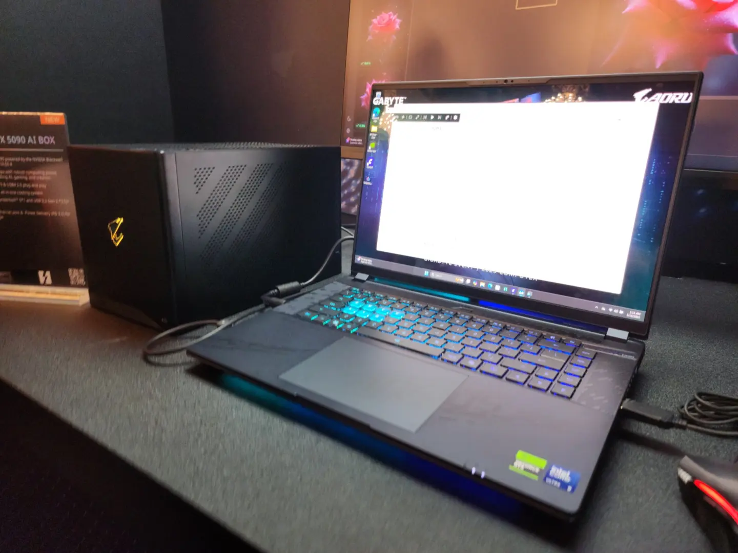 Gigabyte'tan RTX 5090 ve Yapay Zeka Gücü: Dizüstü Bilgisayarlar İçin Canavar Harici Kutu Duyuruldu!