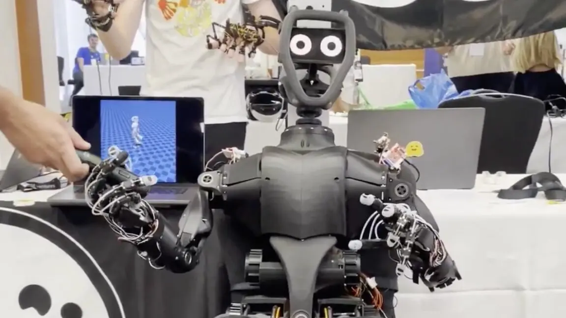 Robotlar Her Eve Girecek Mi? Hugging Face Uygun Fiyatlı İnsansı Robotunu Tanıttı