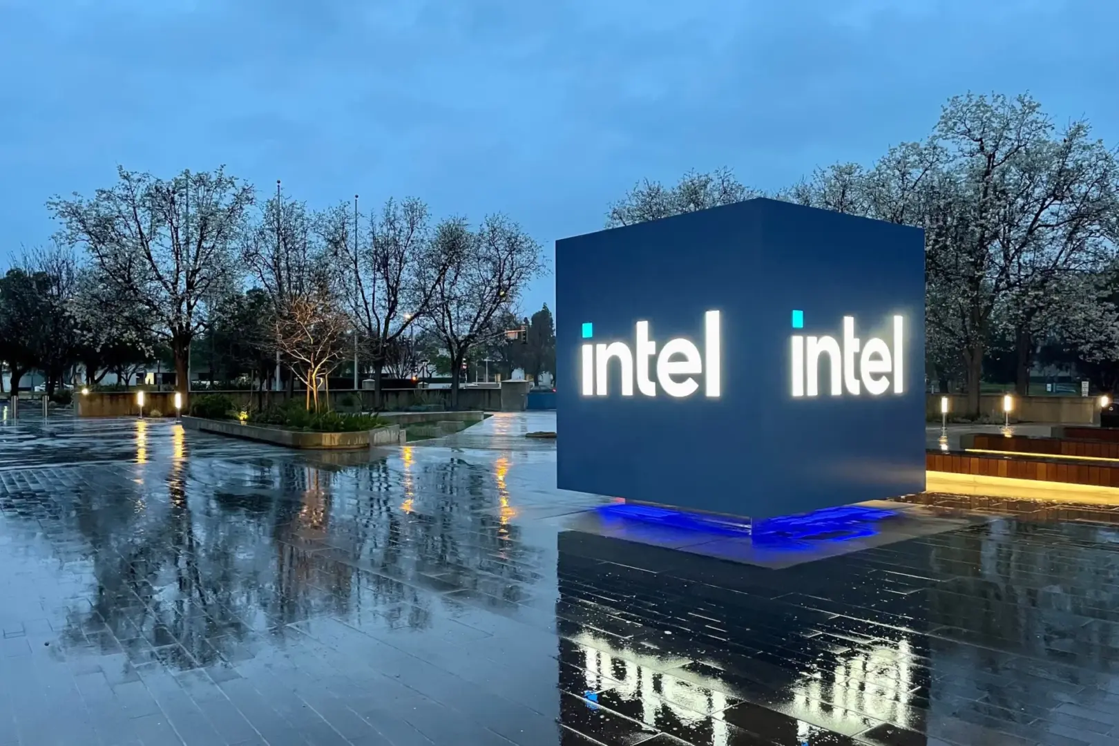 Intel'in Kritik Hamlesi Zora Girdi mi? Yeni Çip Üretim Süreçlerine Müşteri İlgisi Düşük!