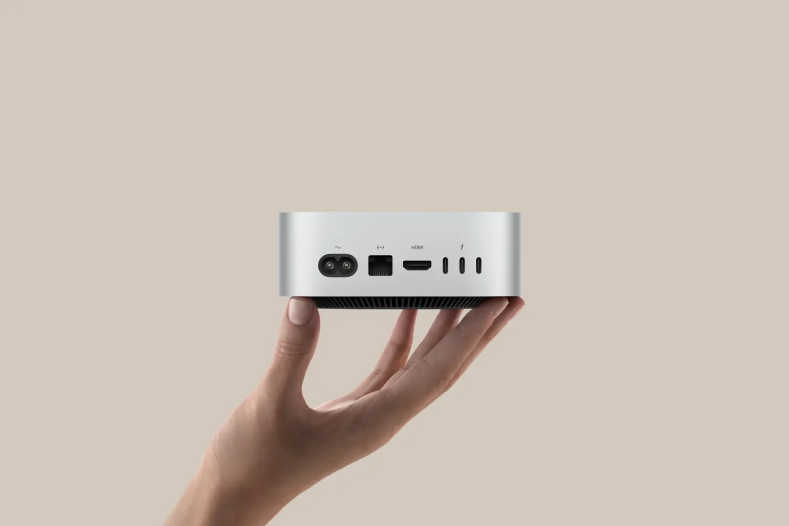Apple Mac Mini'ye USB-C Güç Girişi Koymadı Ama Birisi Başardı!