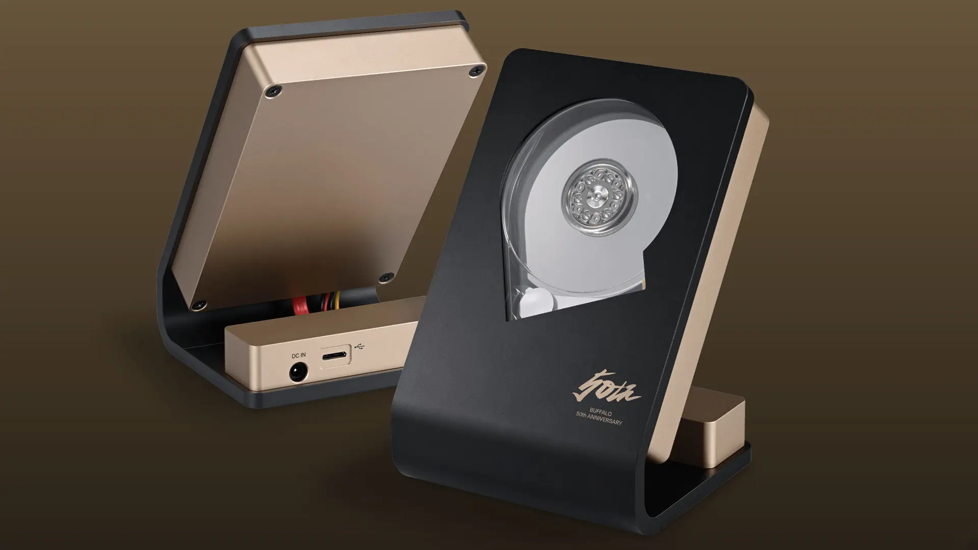 Buffalo'dan 50. Yıla Özel: İçini Görebileceğiniz Şeffaf Hard Disk!