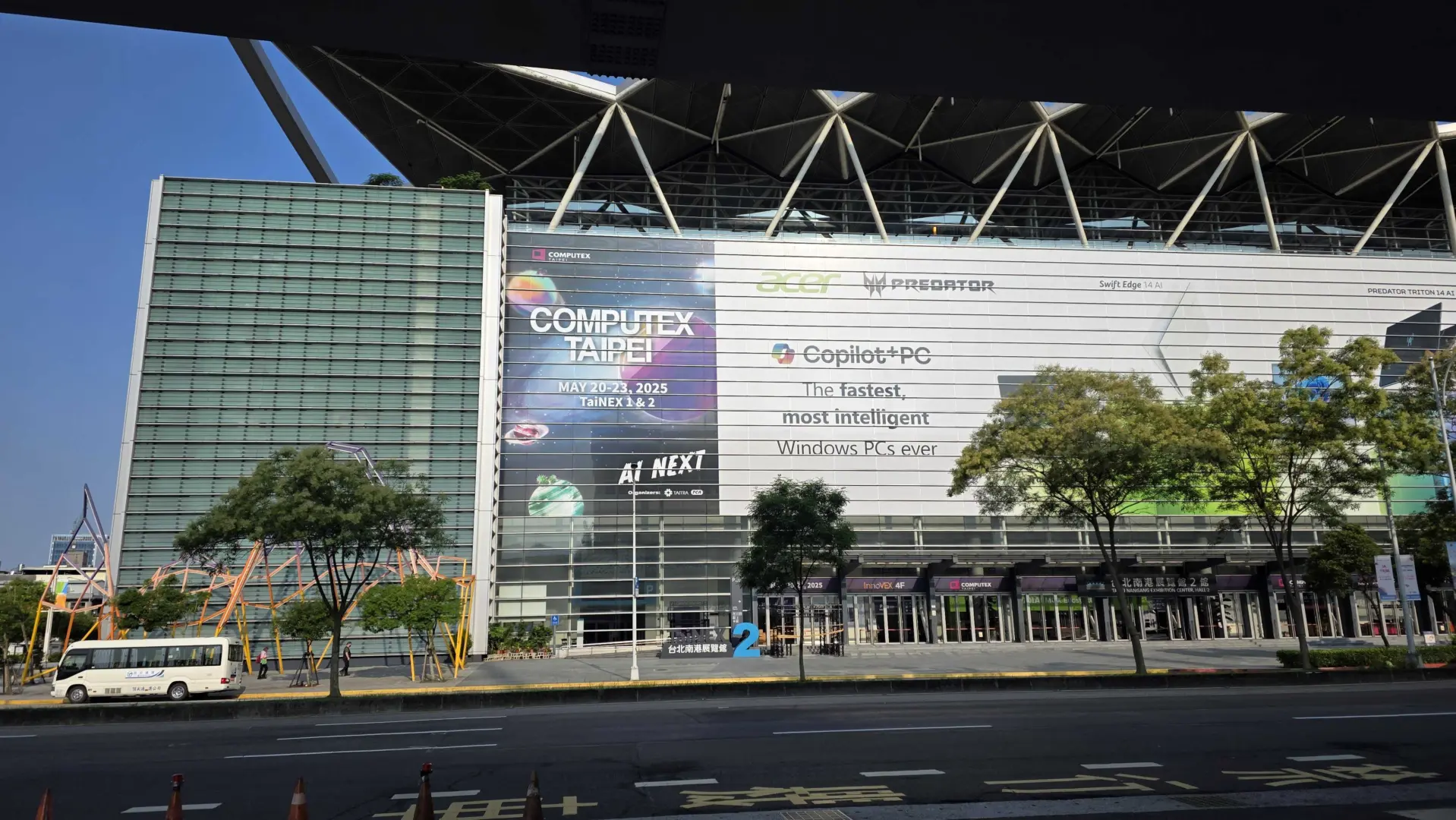 Computex 2025 İlk Gün Özeti: Göz Kamaştıran Kasalar ve İncecik RTX 50 Oyuncu Laptopları Sahneye Çıktı!