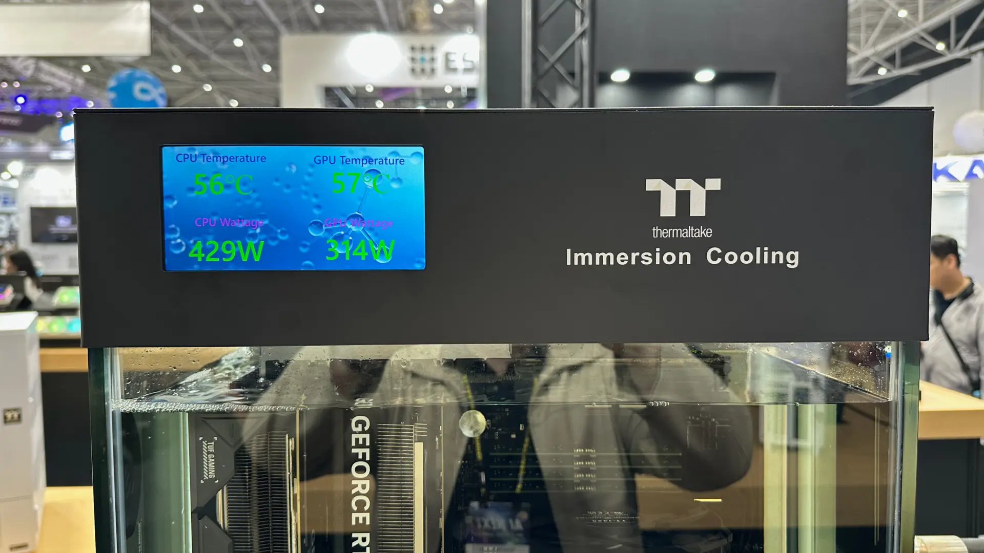 Bilgisayar Soğutmada Devrim Kapıda: Thermaltake Daldırma Sıvı Soğutmayı Evlere Getiriyor!