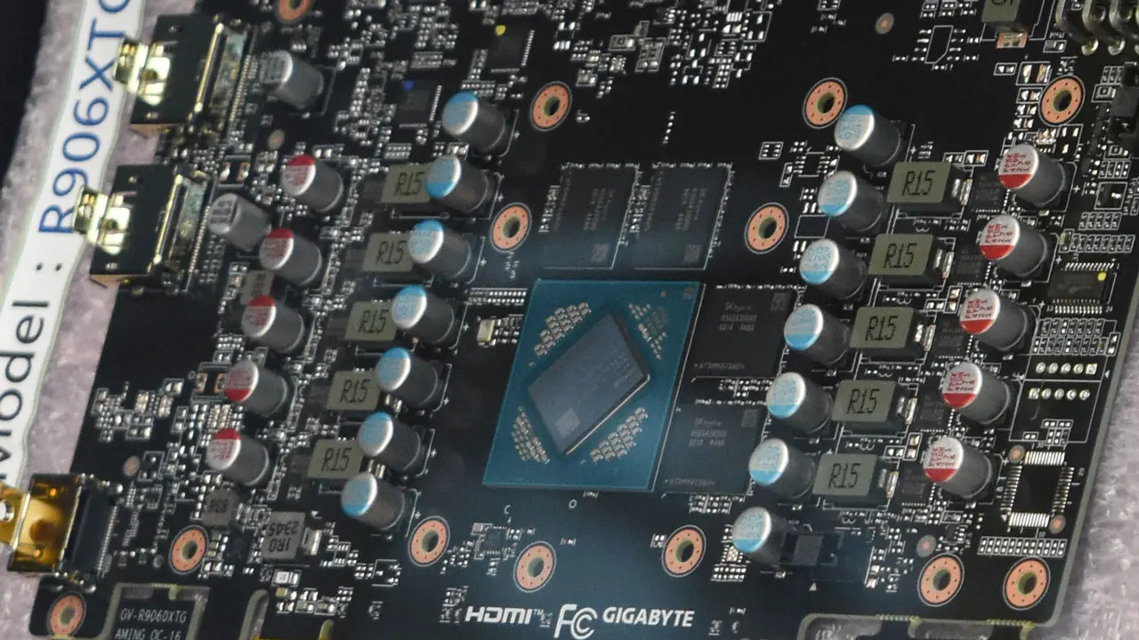 Yeni AMD Radeon RX 9060 XT Ekran Kartının PCB Fotoğrafı Sızdı!