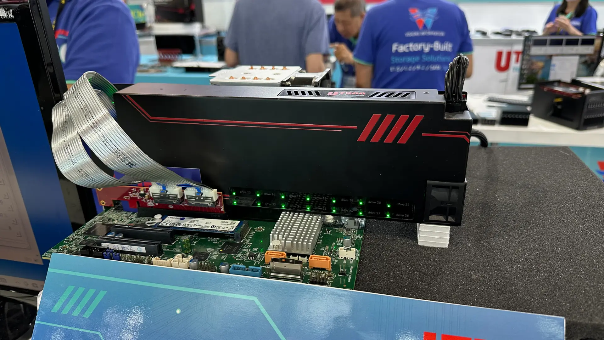 Tek Kartta 28 SSD, 224 TB Depolama ve 109 GB/s Hız: Ultran'dan Sunucular İçin Dev Adım