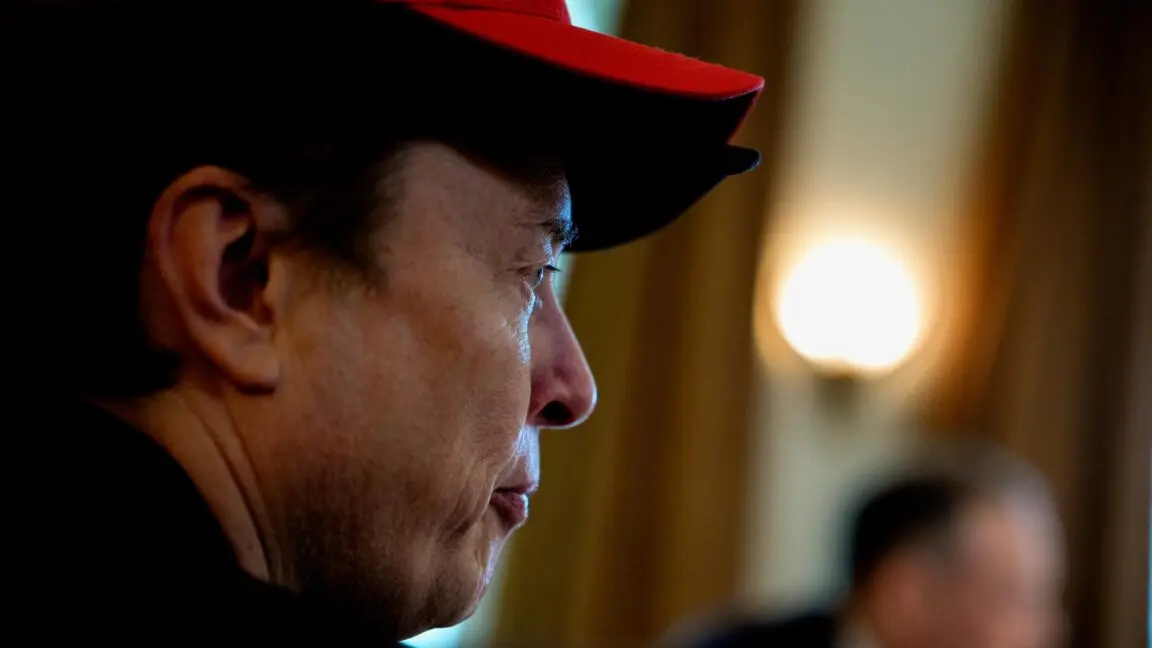 Tesla'dan Net Yalanlama: Elon Musk'ın CEO'luğu Tehlikede Değil İddiaları Asılsız!