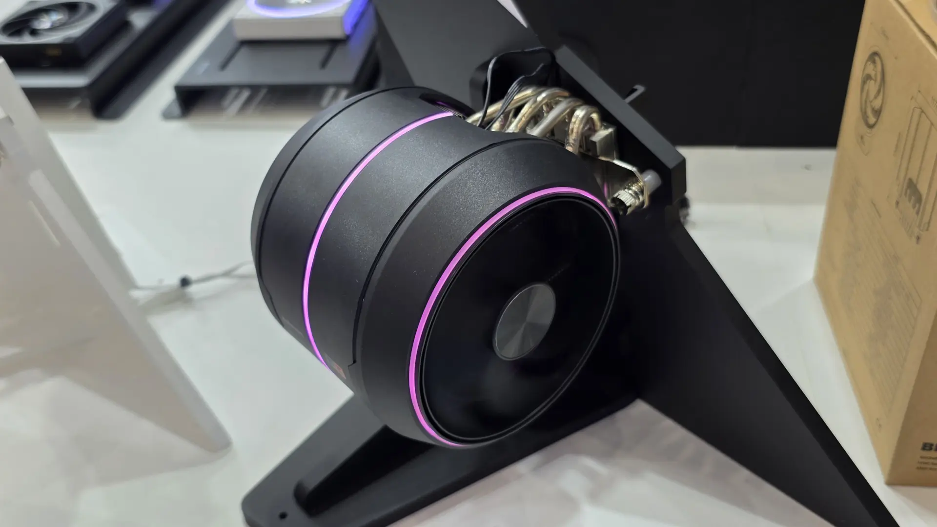 Zalman, Uçak Motoru Tasarımlı Yeni CPU Soğutucuları ZET Serisini Tanıttı