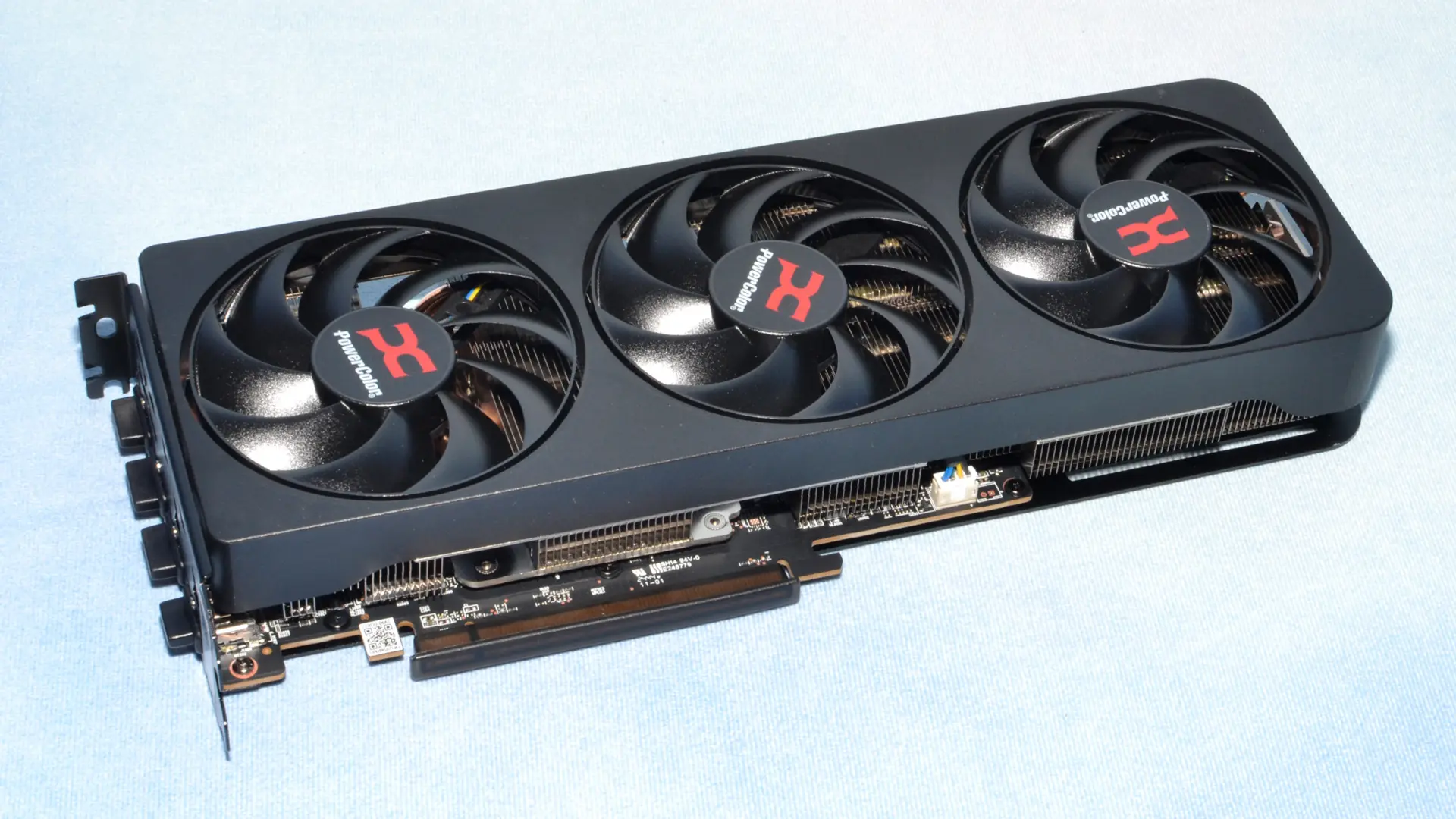AMD RX 9070 XT Alanlar Dikkat: VRAM Tipi Performansı Etkiliyor Mu?