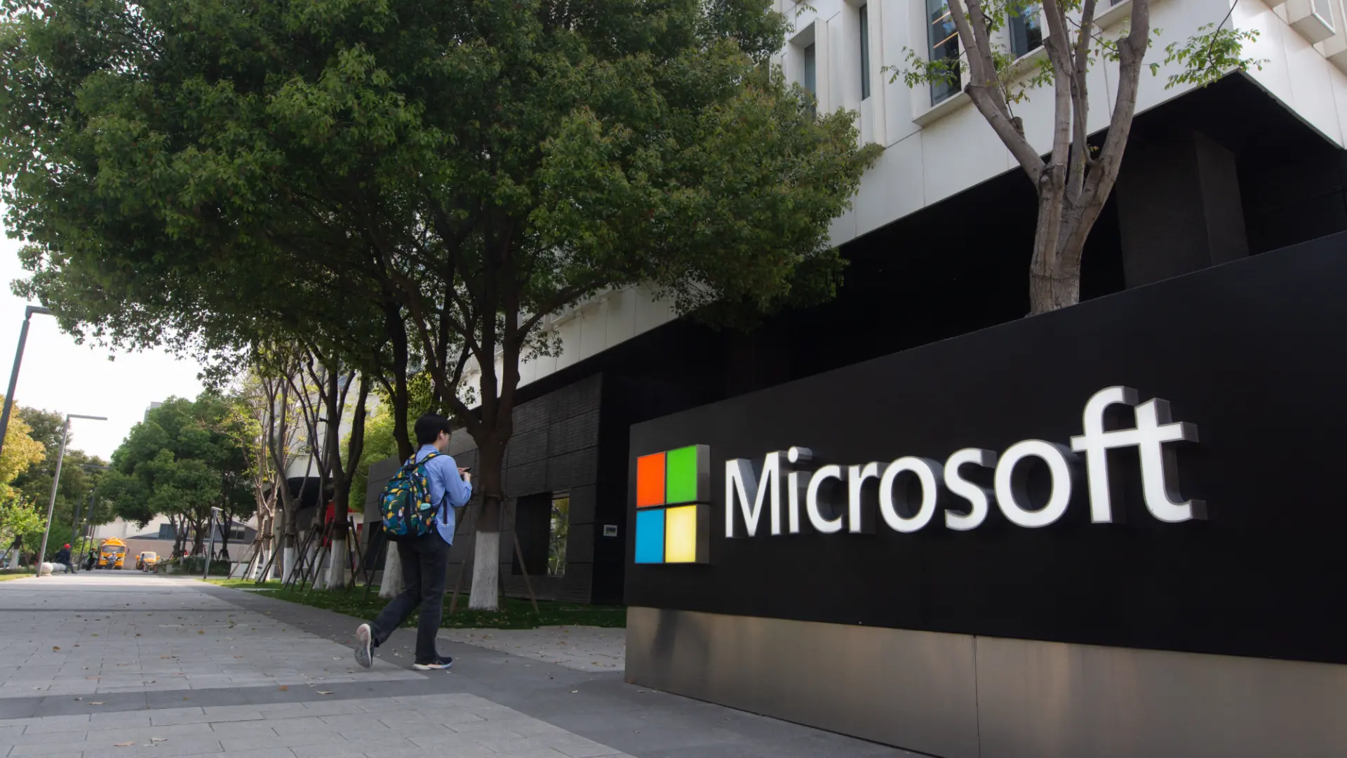 Microsoft'un Kendi Yapay Zeka Çipi Gecikti: Nvidia'nın Gerisinde Kalacak