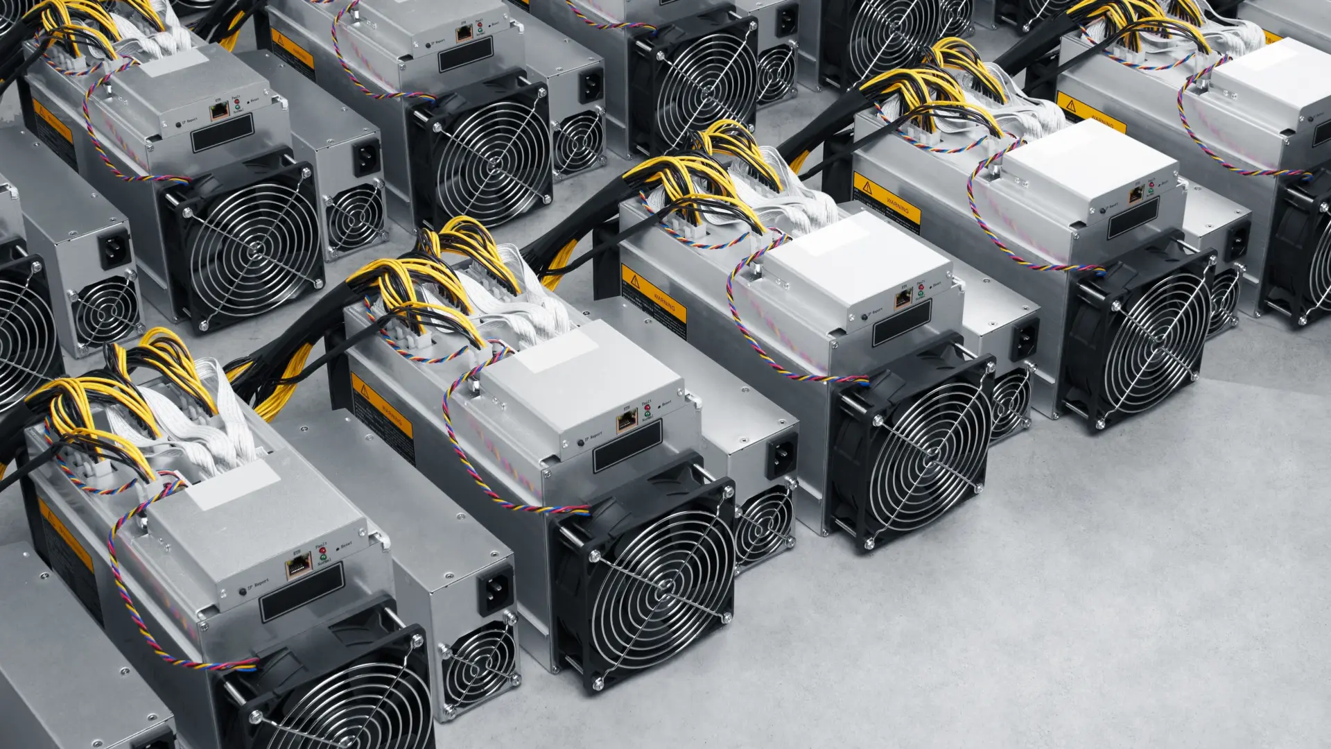 Stratejik Hamle: Dev Bitcoin Madencilik Cihazı Üreticileri ABD'ye Fabrika Kuruyor