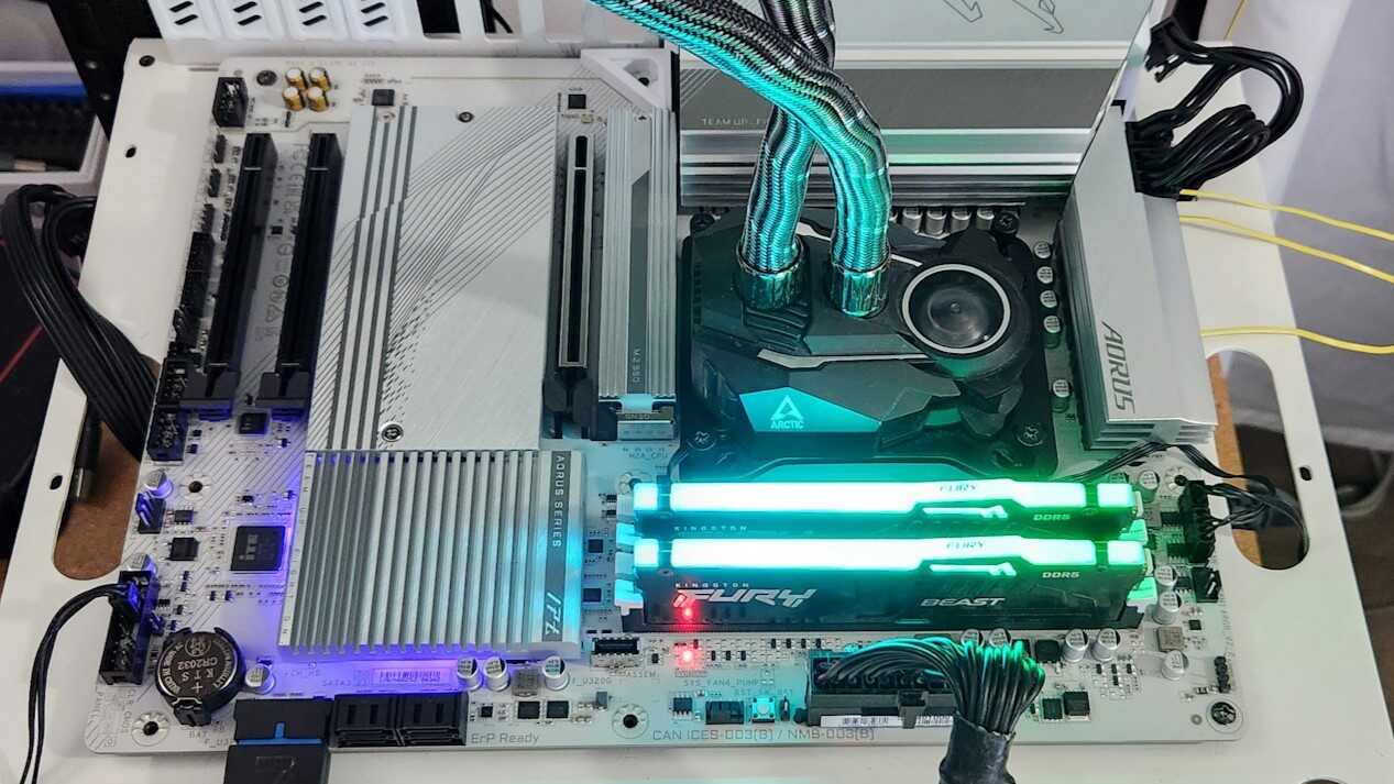 Gigabyte Anakart Güncellemesi Anakartları 