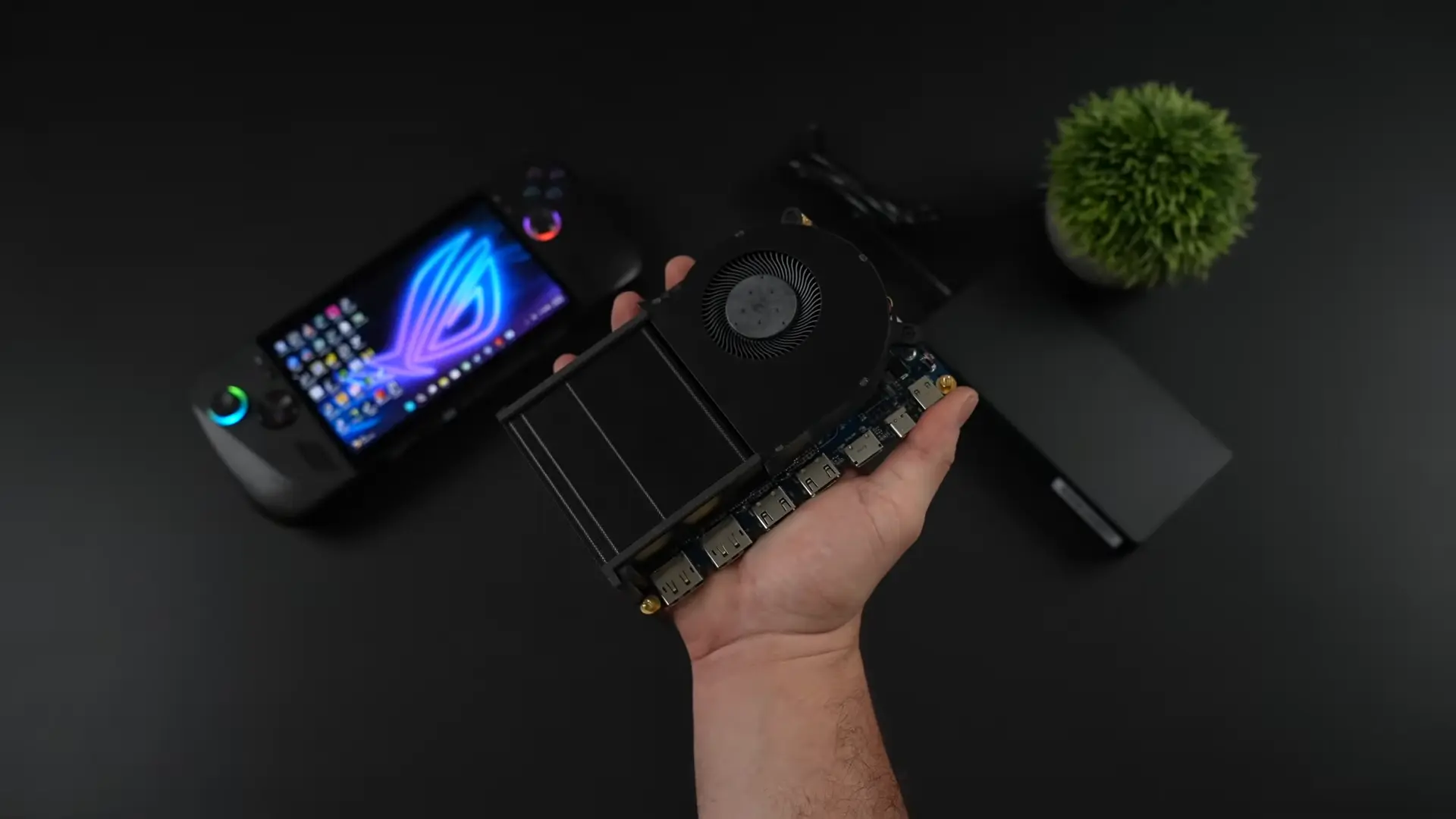 Masaüstü RTX 5060 Gücü Artık Avucunuzda: Yeni eGPU Prototipi Ortaya Çıktı