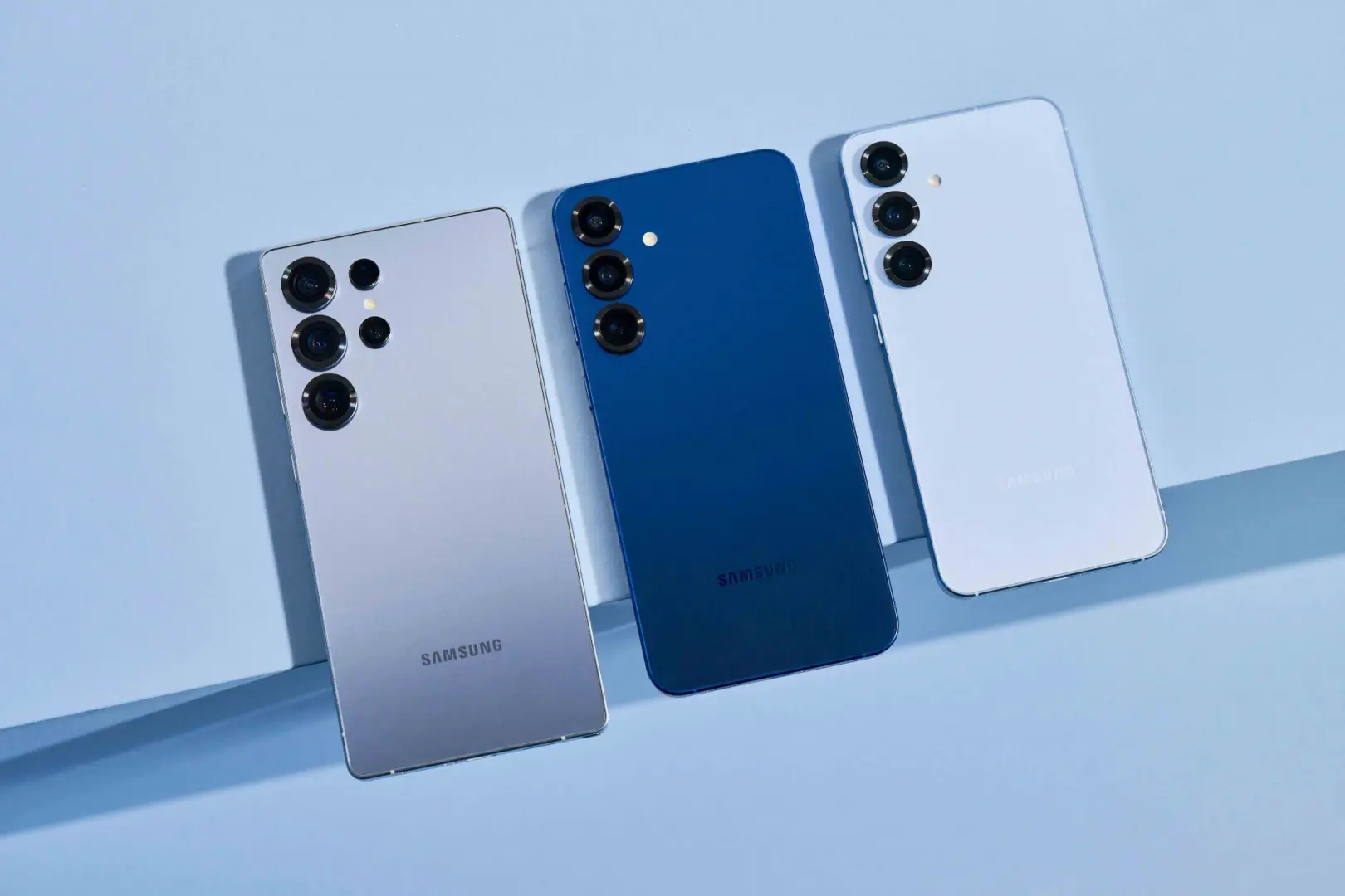 Samsung Galaxy S26 Serisinde RAM Sıçraması Bekleniyor: 16GB RAM Geliyor mu? iPhone'lar Ne Durumda?