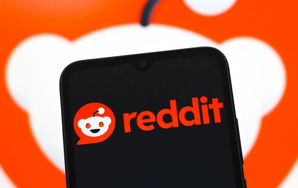 Reddit'ten Yapay Zeka Devi Anthropic'e Şok Dava: 'Silinen Mesajlarımızı Kullandılar!'