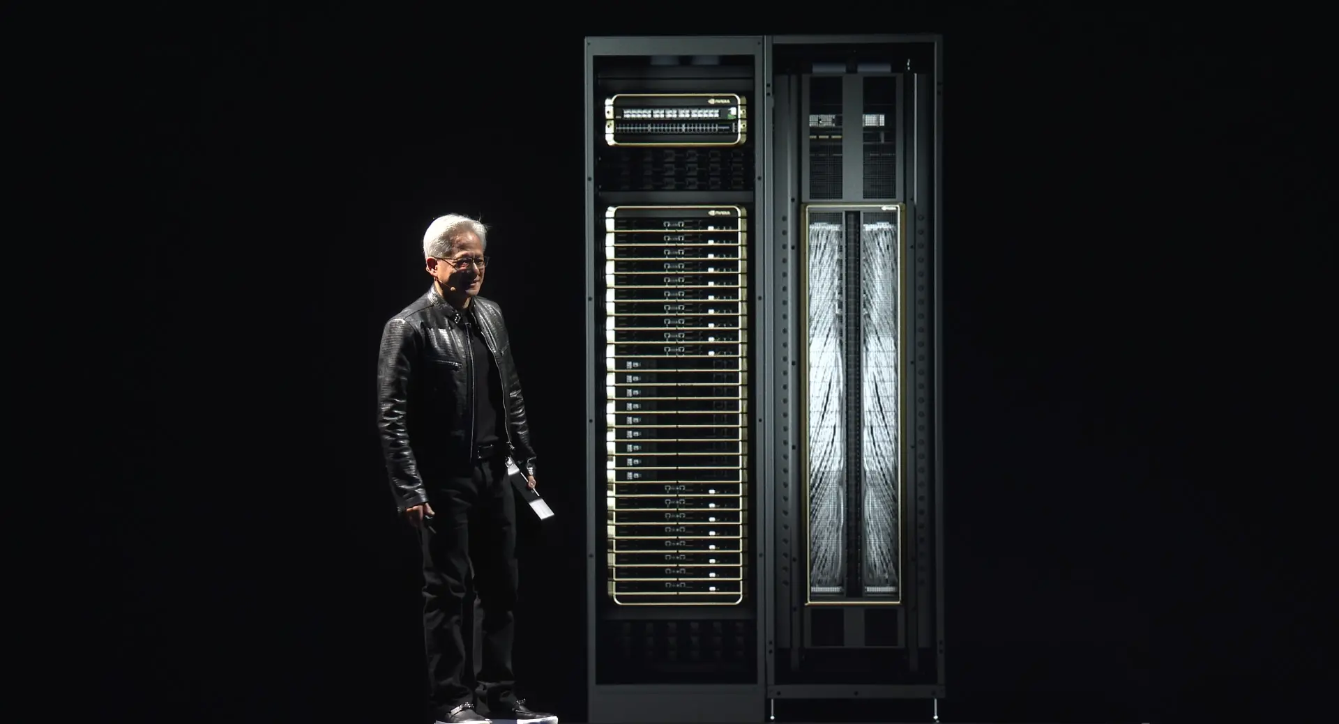 Yapay Zeka Dünyası Hazır Olun: NVIDIA GB300 Sunucular Geliyor!