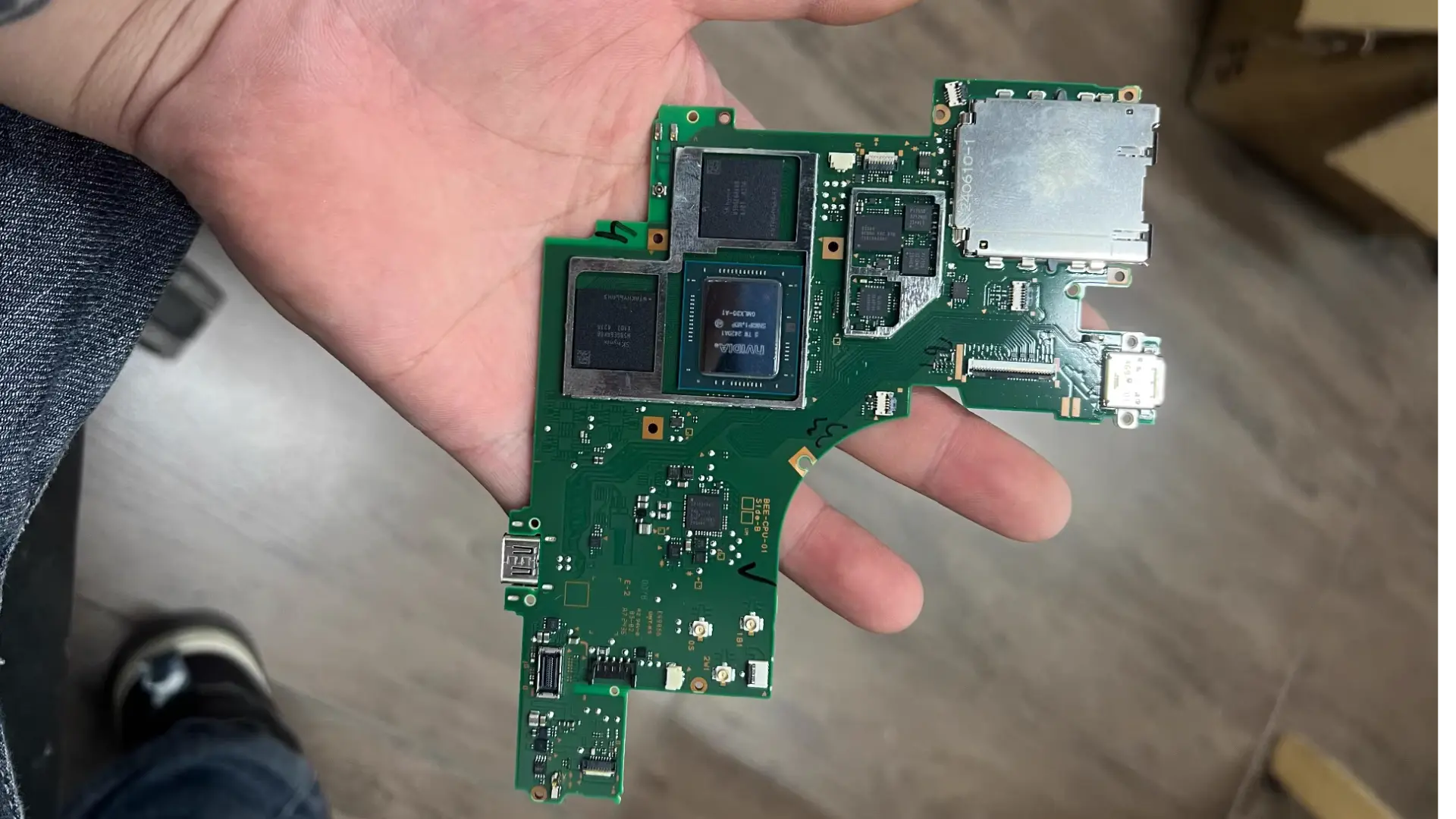 Nintendo Switch 2 Anakartları Şimdiden Piyasaya Düştü: Çin'de Üretim Hattından Sızan Parçalar Satışta!
