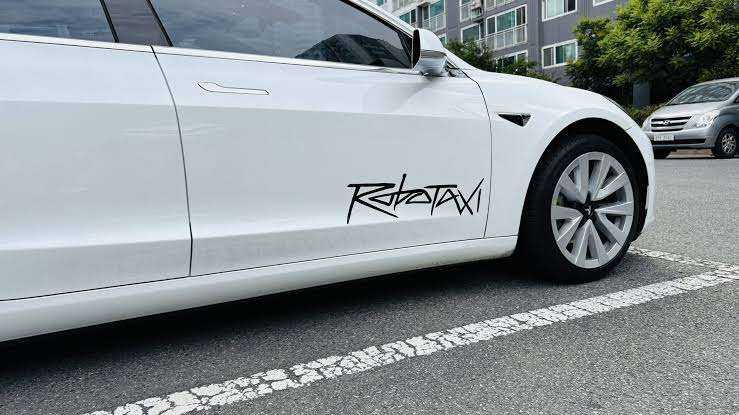 Tesla'dan Dev Adım: Robotaksi Hizmeti Resmen Başladı!