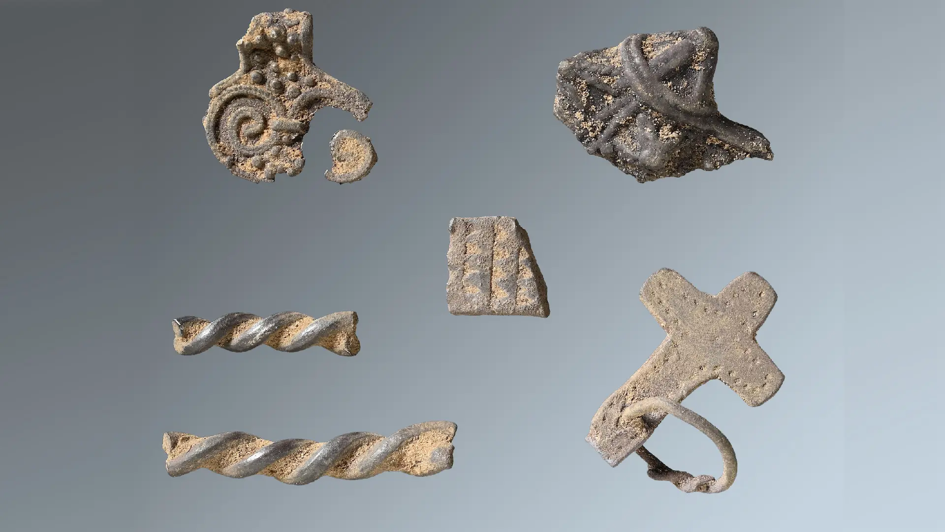 1000 Yıllık Viking Define'sinde Şaşırtıcı Keşif: Kolye Ucu Çarmıh mı, Yoksa Thor'un Çekici mi?