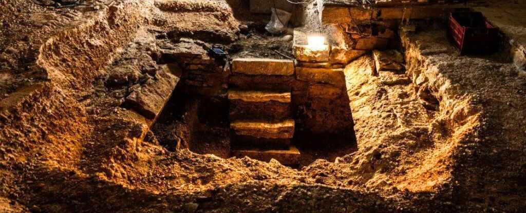 400 Yıl Boyunca Mühürlü Kalan Gizemli Mezar Odası Keşfedildi