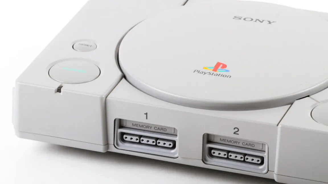 30 Yıl Sonra Bir İlk: PlayStation 1 İçin Tamamen Yeni Bir Anakart Geliştirildi!
