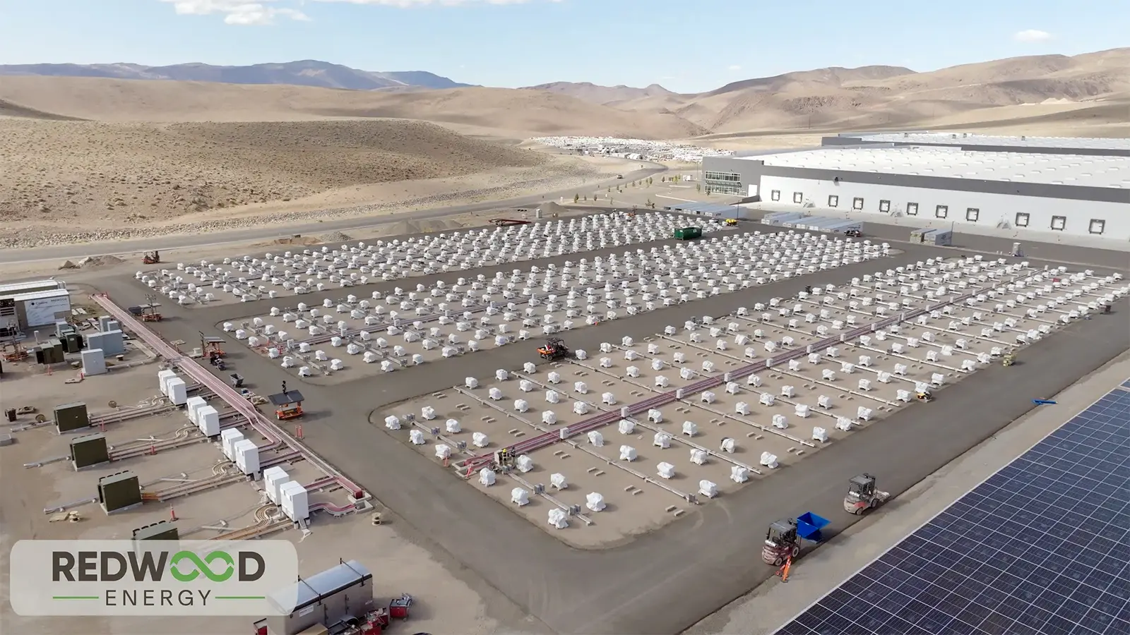İkinci El Bataryalarla Çalışan Dev Veri Merkezi Kuruldu: 2000 GPU Güneş Enerjisi ve Dönüştürülmüş EV Pillerinden Besleniyor