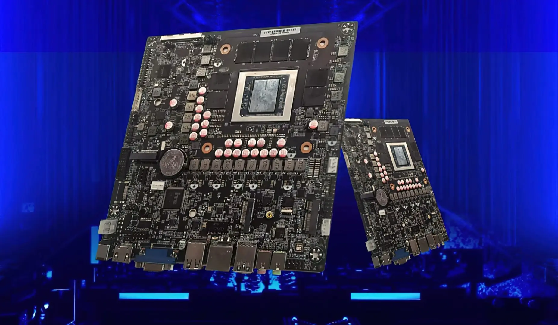 AMD'nin En Güçlü APU'ları Artık PC Toplayanlar İçin: Strix Halo 'Ryzen AI MAX' Mini-ITX Anakartlarla Geliyor!