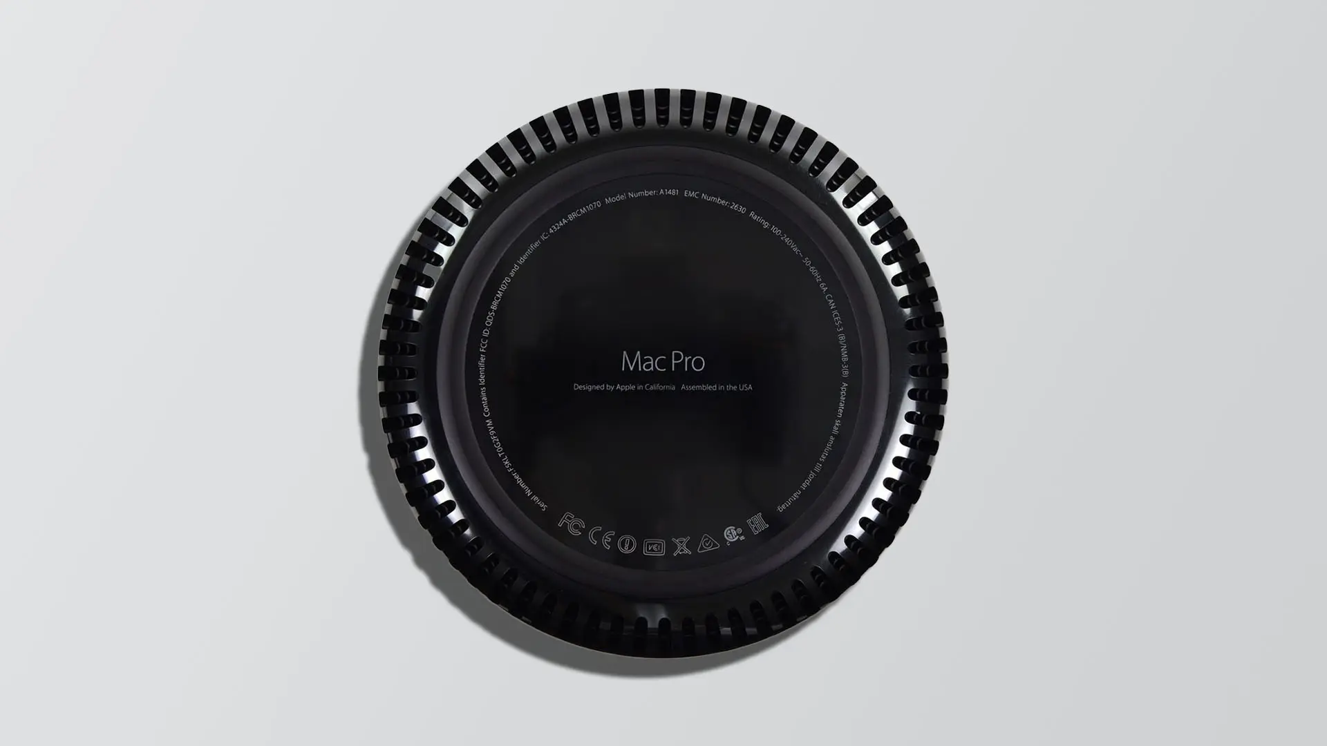 Efsane Tasarım Fiyaskosu: Apple'ın 'Çöp Kovası' Mac Pro Eski Ürünler Listesine Eklendi!