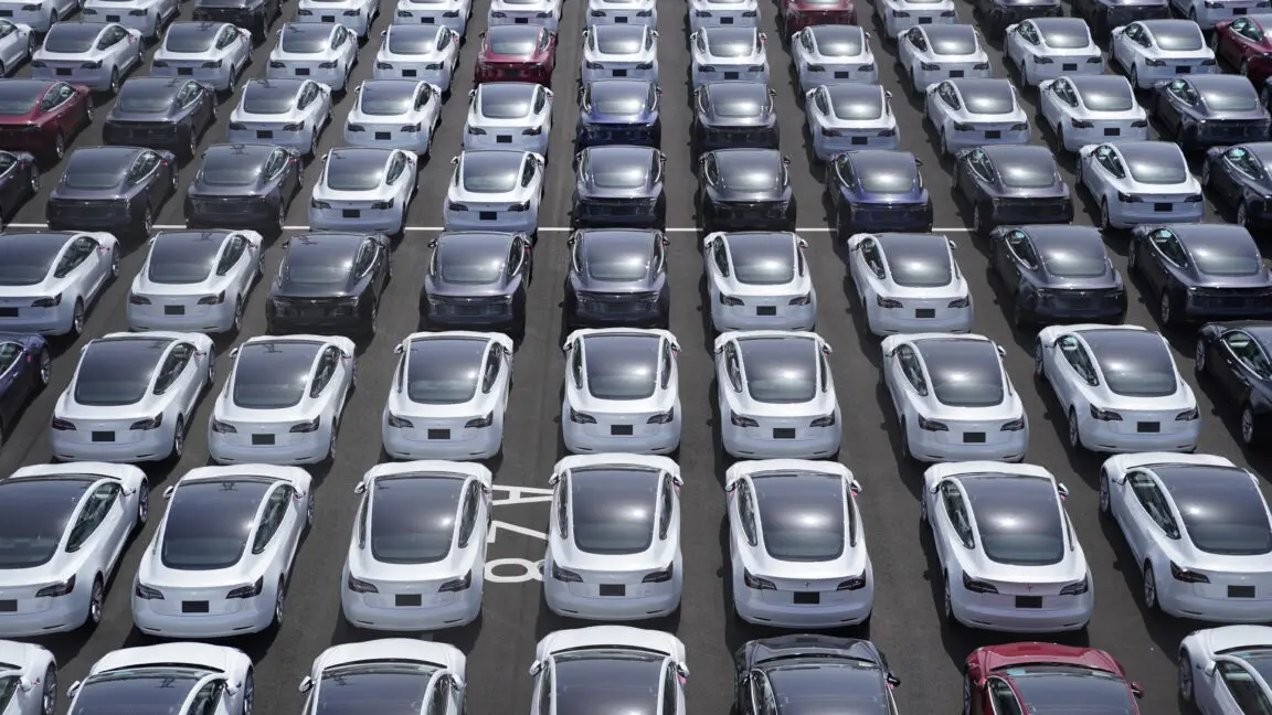 Tesla'nın 2025 İkinci Çeyrek Raporu: Düşen Gelirler ve Artan Rekabet