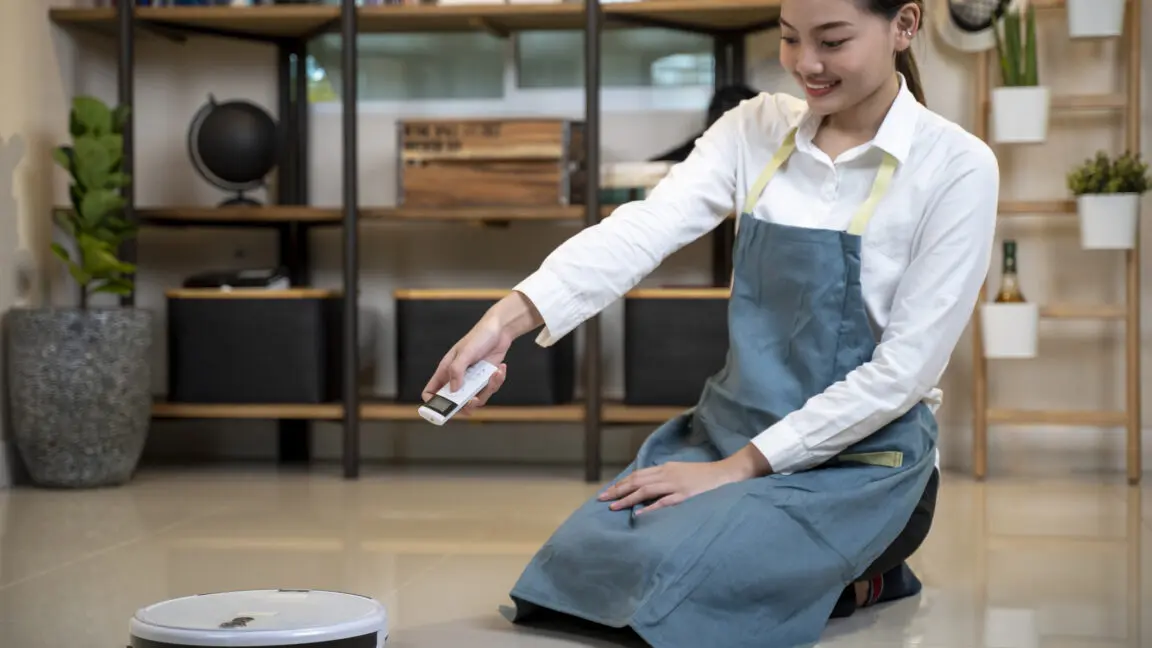 Robotlar Birbirini 'Yiyor': Yapay Zeka Yeni Bir Evrimsel Adım mı Atıyor?