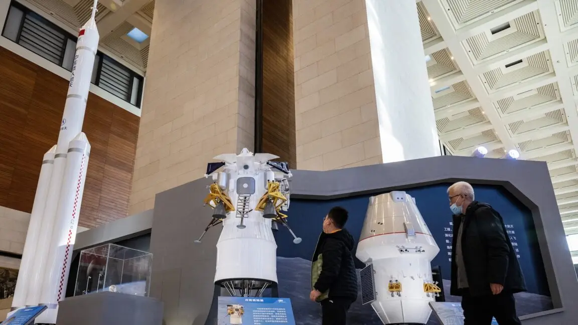 Uzay Yarışında Son Durum: SpaceX'ten Yakıt Devrimi, Çin'den Mega Ay Roketi ve Dahası!