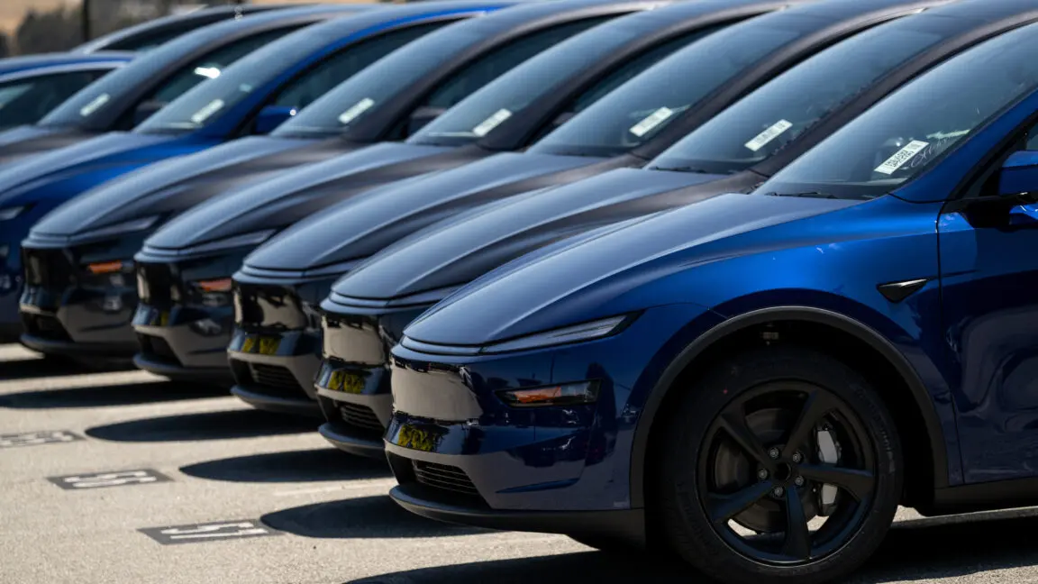 Tesla'da Şaşırtan Düşüş: Satışlar Yüzde 13 Geriledi!