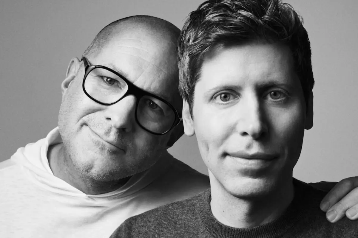 iPhone Tahtı Sallanıyor Mu? OpenAI, Jony Ive'ın Şirketini Aldı: Ekranız Yapay Zeka Cihazları Geliyor!
