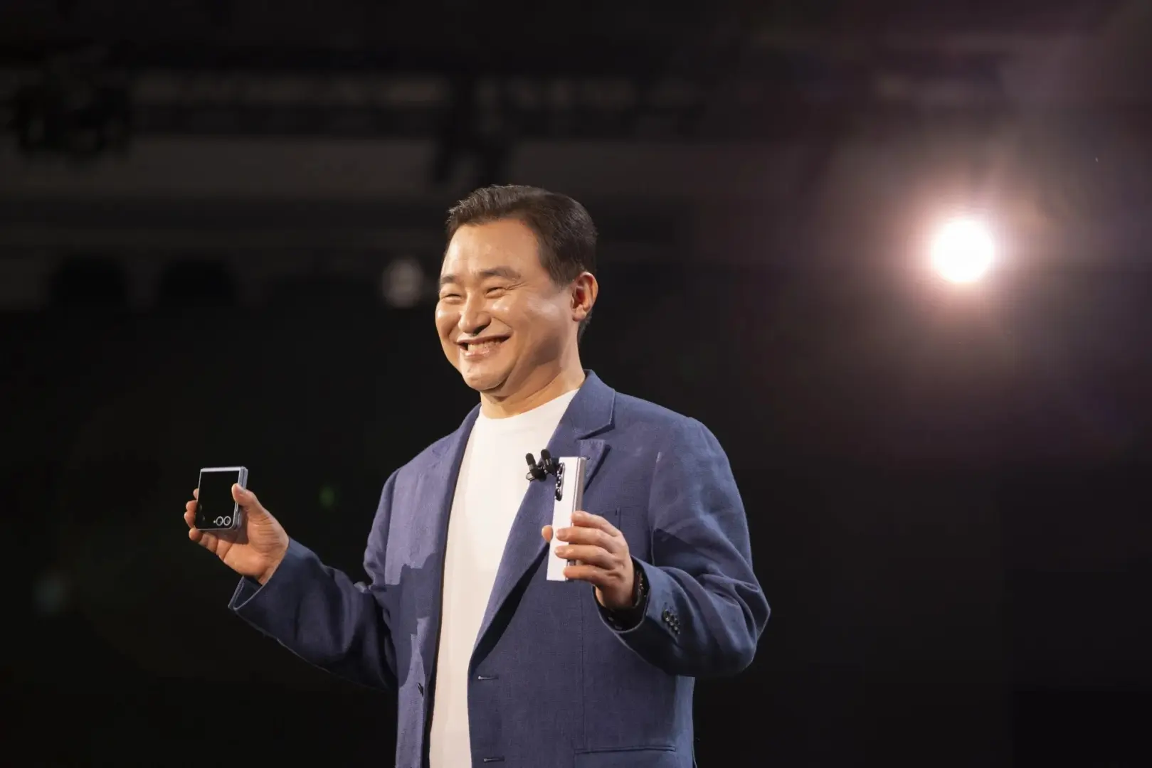 Samsung’dan Radikal Karar: Katlanabilir Telefonlarda Kârdan Feragat Edip Yapay Zekayı Yaygınlaştıracak!