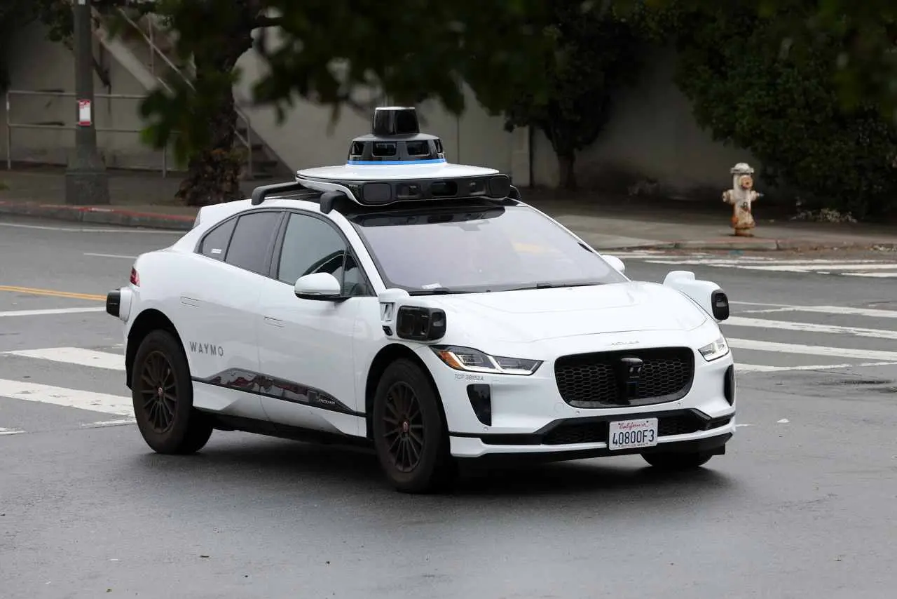 Waymo, Austin'daki Robotaksi Alanını İkiye Katladı: Tesla Geride Kaldı