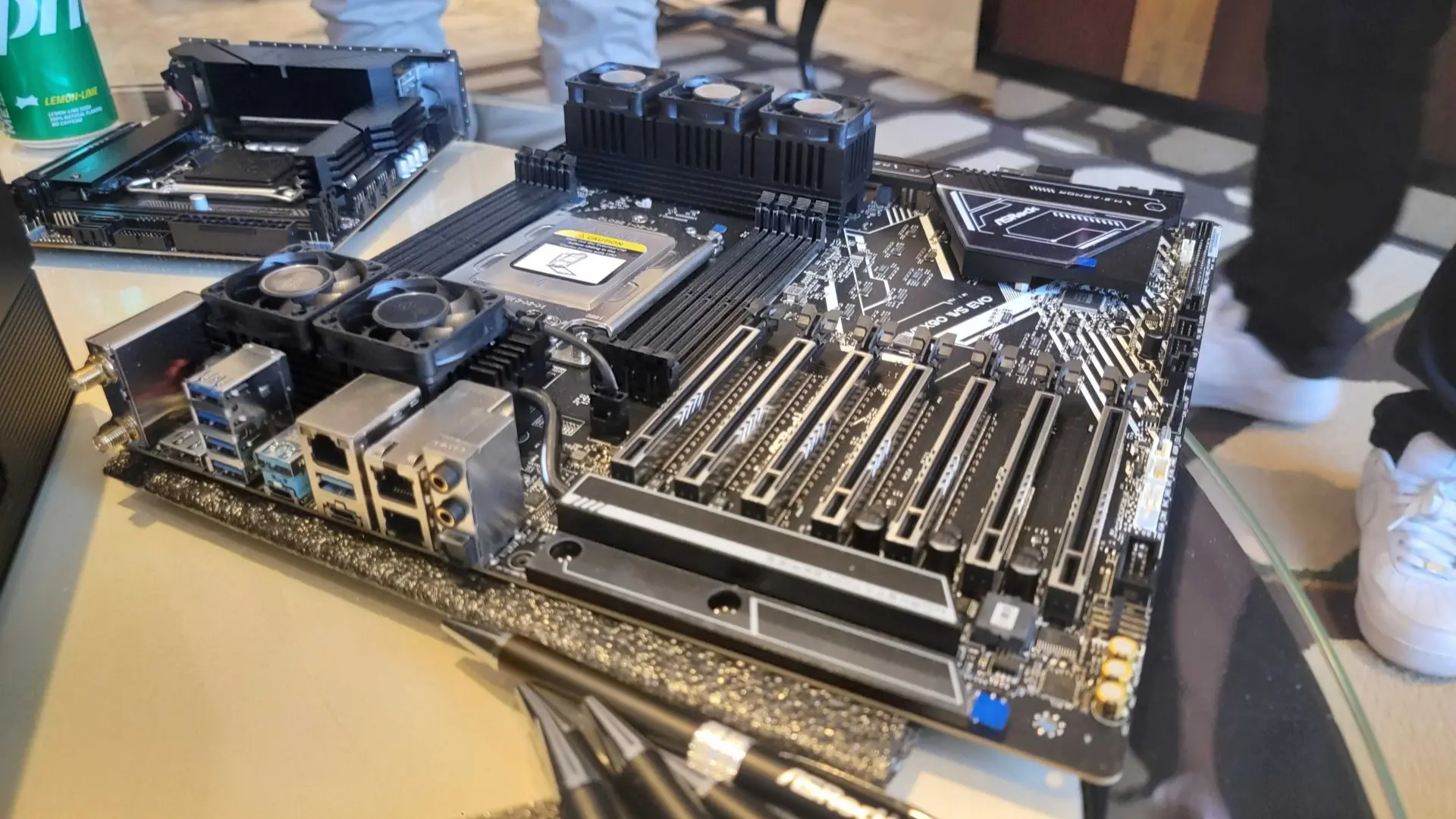 RTX 5090'ın Gücünü Kısıtlayan Tehlike: PCIe Bant Genişliği Performansı Yüzde 25 Düşürüyor!