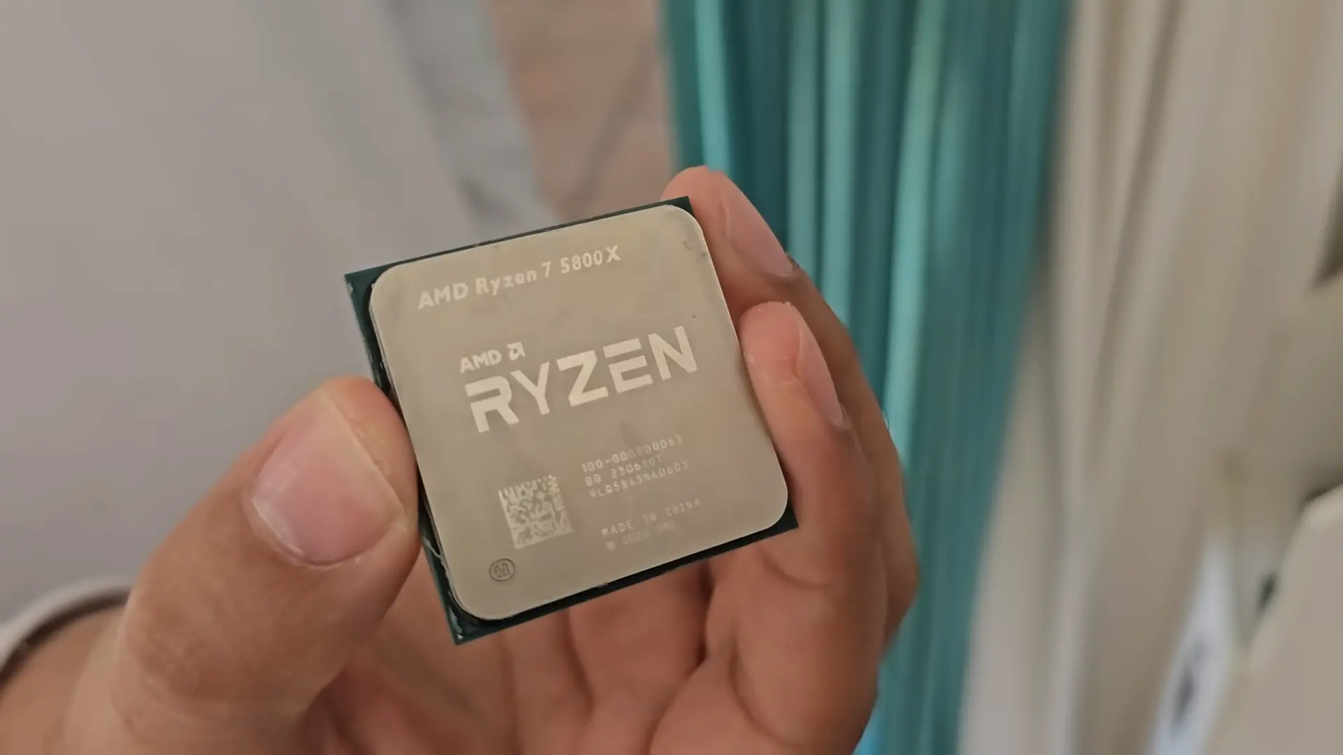Arızalı Ryzen 7 5800X, 30 Dolara Yeniden Hayat Buldu: 300 MHz Düşürülmüş Frekans Sorunu Çözdü