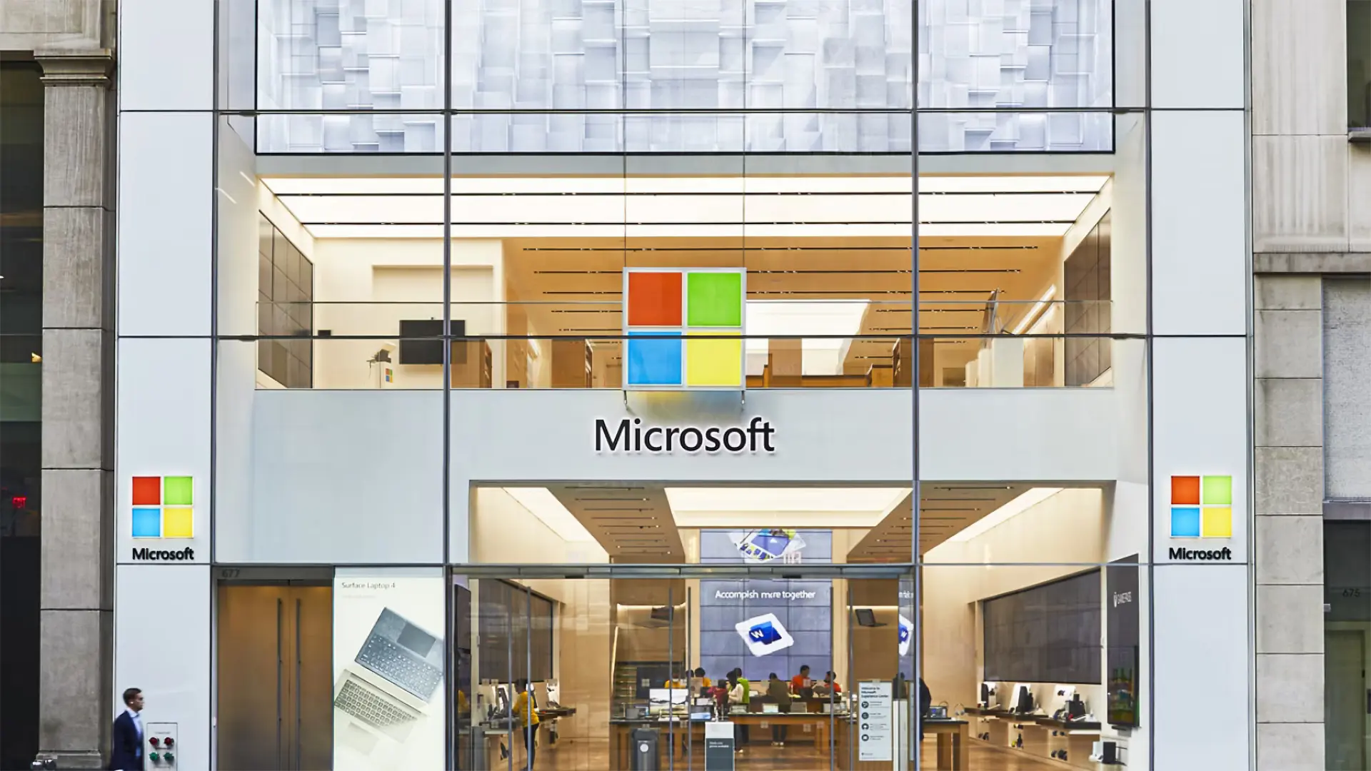 Microsoft, Nvidia'yı Takip Ederek 4 Trilyon Dolarlık Piyasa Değerine Ulaştı: Yapay Zeka ve Bulut Hizmetleri Büyümesiyle Zirvede