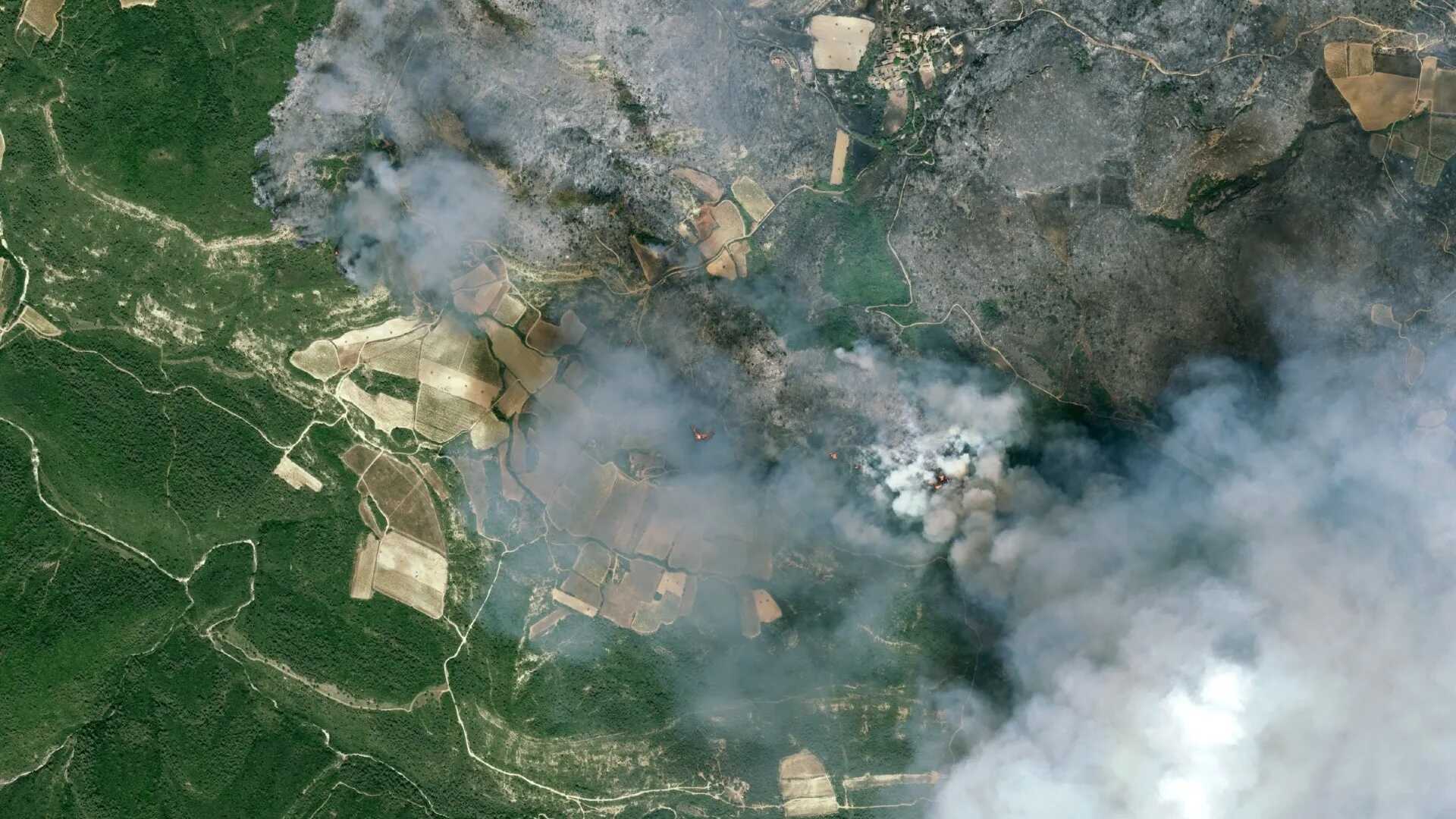 Uydu Görüntüleri Fransa'nın En Büyük Yangınını Gözler Önüne Serdi: Paris'ten Büyük Alan Kül Oldu!