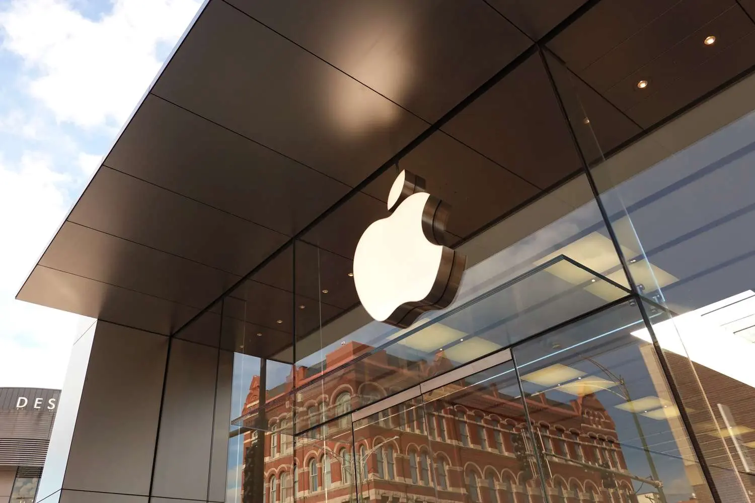 Apple'ın Kasasında Milyarlar Var: Perplexity'yi Alabilir Ama Gözü Daha Küçük Şirketlerde
