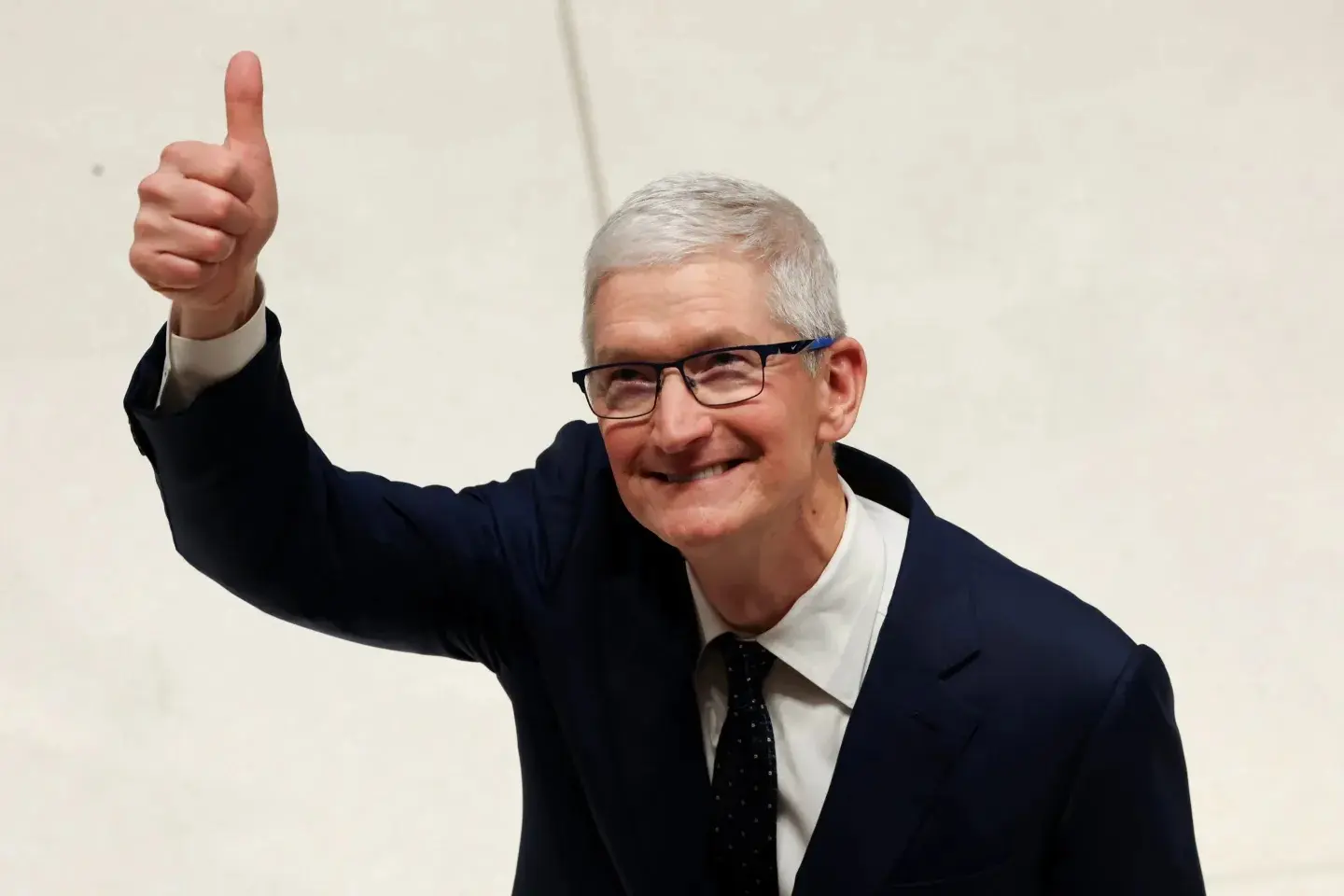 Tim Cook, Apple'da Steve Jobs'u Geride Bıraktı: En Uzun Süreli CEO Olarak Tarihe Geçti!