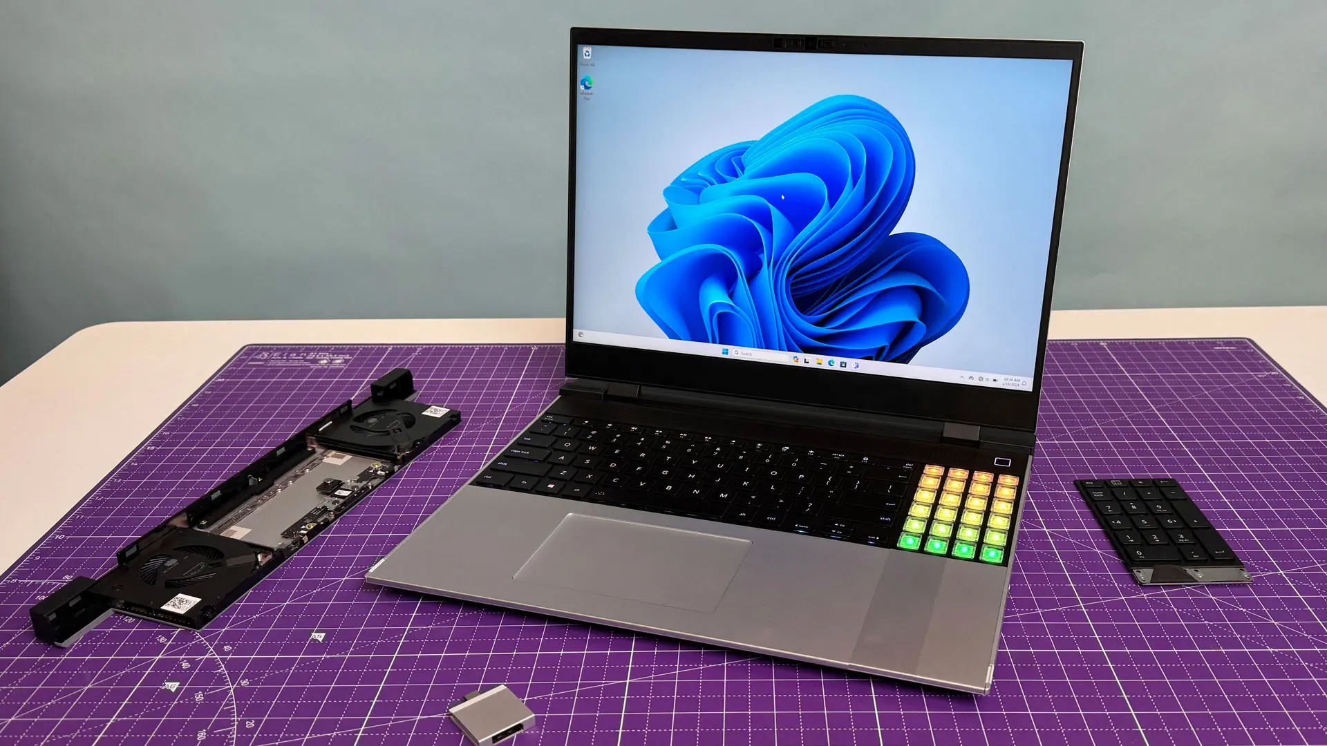 Framework Laptop 16'nın 2025 Sürümüyle Tanışın: RTX 5070 ve Zen 5 Gücüyle Yeniden Doğuyor!