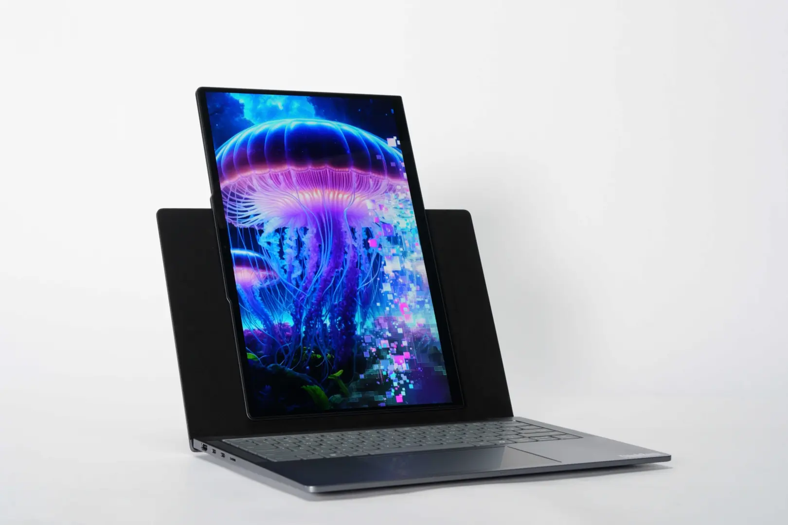 Lenovo'dan Çağ Atlayan Teknoloji: Dikey ve Yatay Kullanım Arasında Geçiş Yapan Dizüstü Bilgisayar Geliyor!
