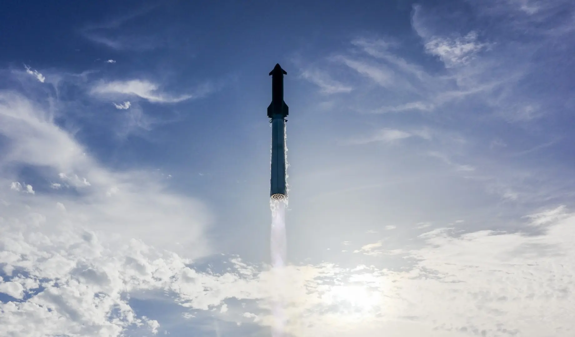 SpaceX Yıldız Gemisi 10. Uçuşuyla Tüm Hedeflere Ulaştı: Dev Rokette Yeni Devir!