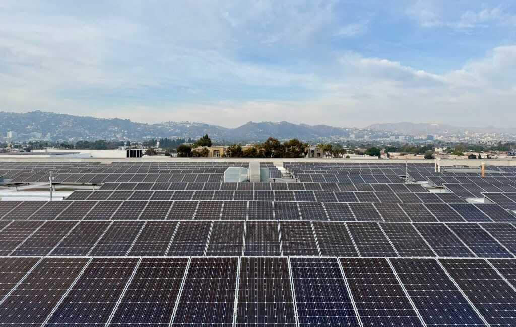 ABD'de Elektrik Tüketimi Yavaşlıyor: Güneş Enerjisi Yükselişte!