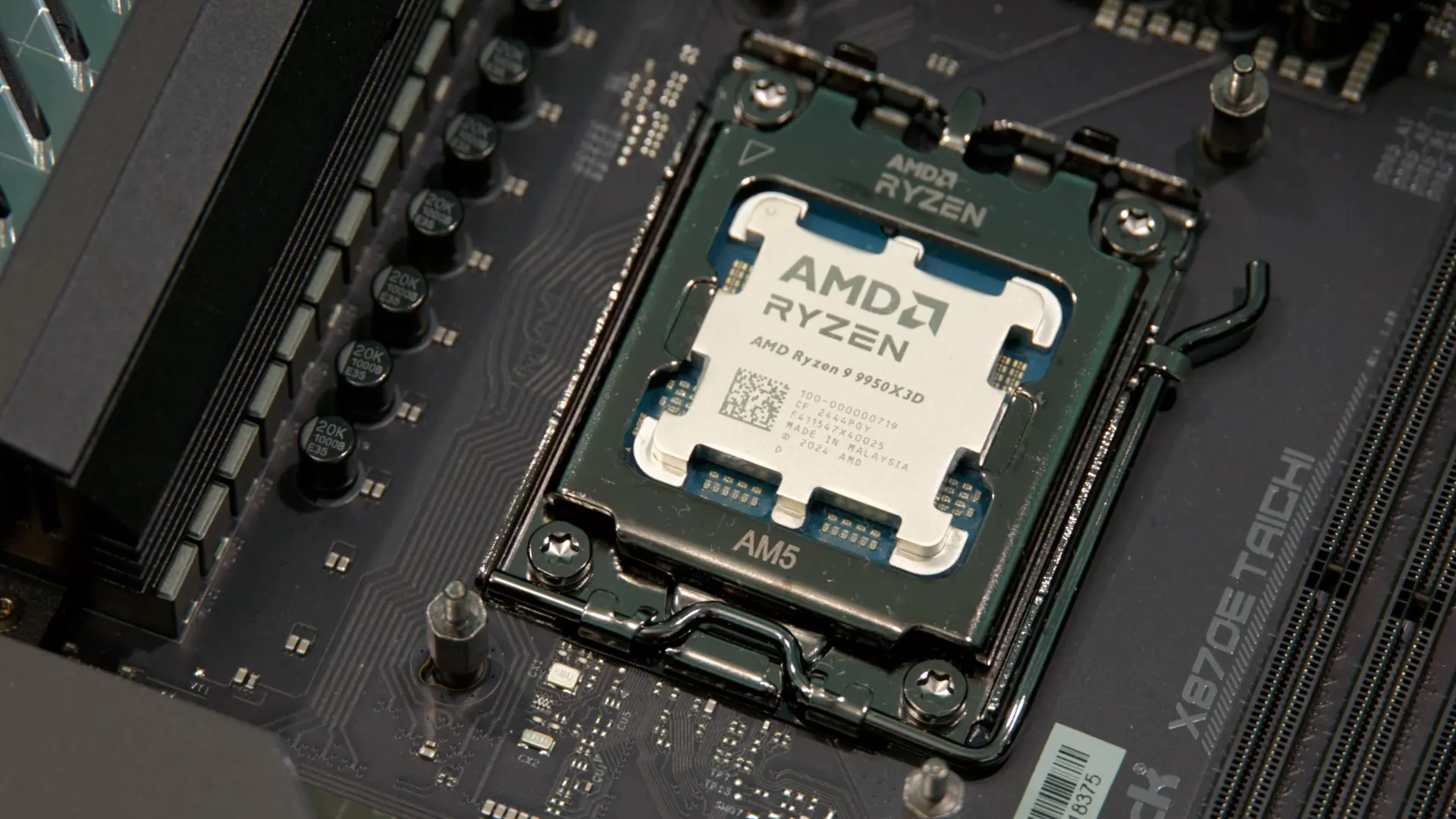 AMD'den Şaşırtan Açıklama: Yanık CPU'ların Suçu Anakart Üreticilerinde mi?