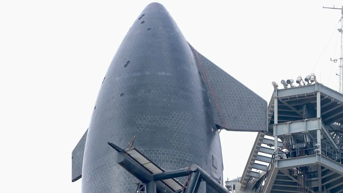 SpaceX'in Starship'i NASA'nın Uzay Mekiği Kabusunu Canlandırıyor: Isı Kalkanı Mücadelesi