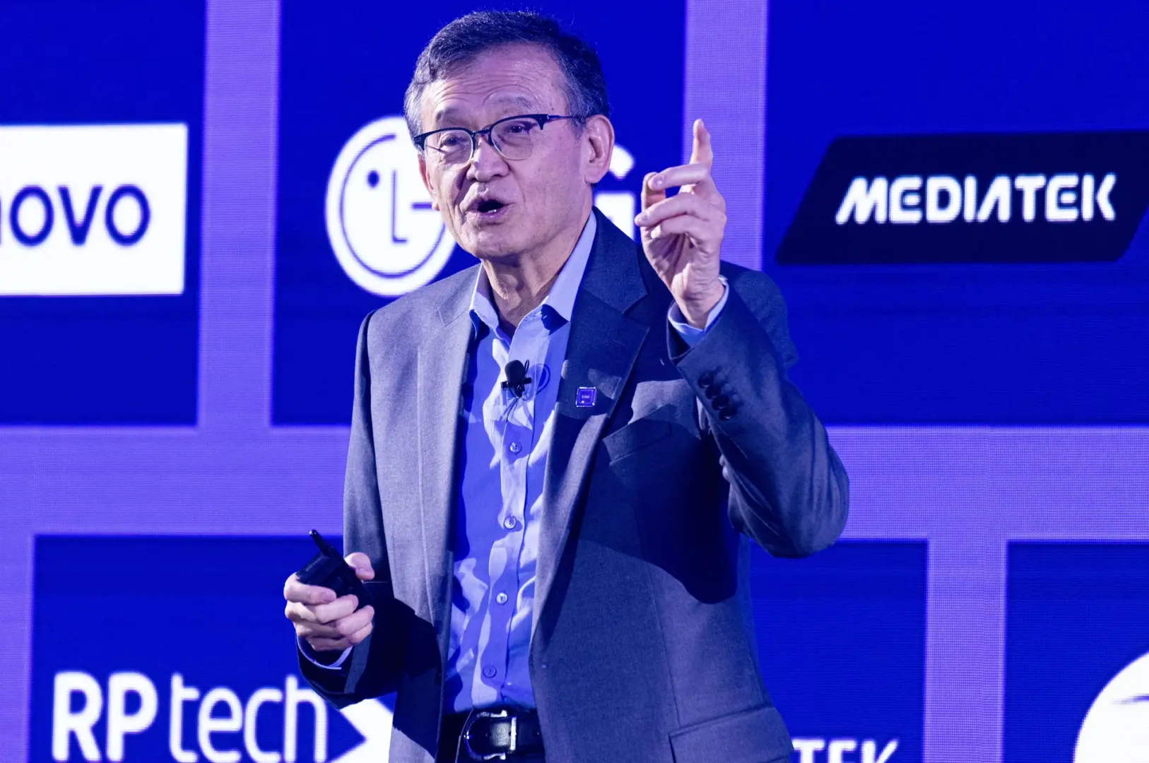 Intel CEO Tan'dan Açıklama: Çin Bağlantısı İddialarına Yanıt ve ABD'ye Bağlılık Vurgusu