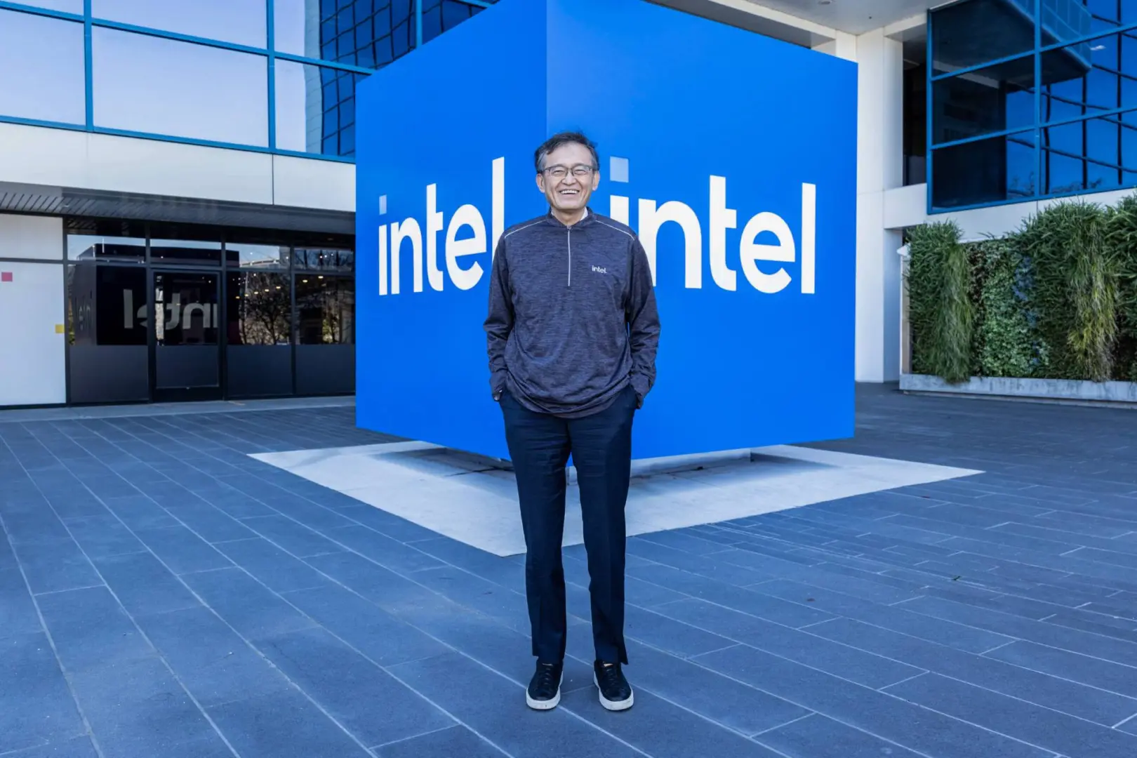 ABD Başkanı'ndan Intel CEO'suna İstifa Çağrısı: 